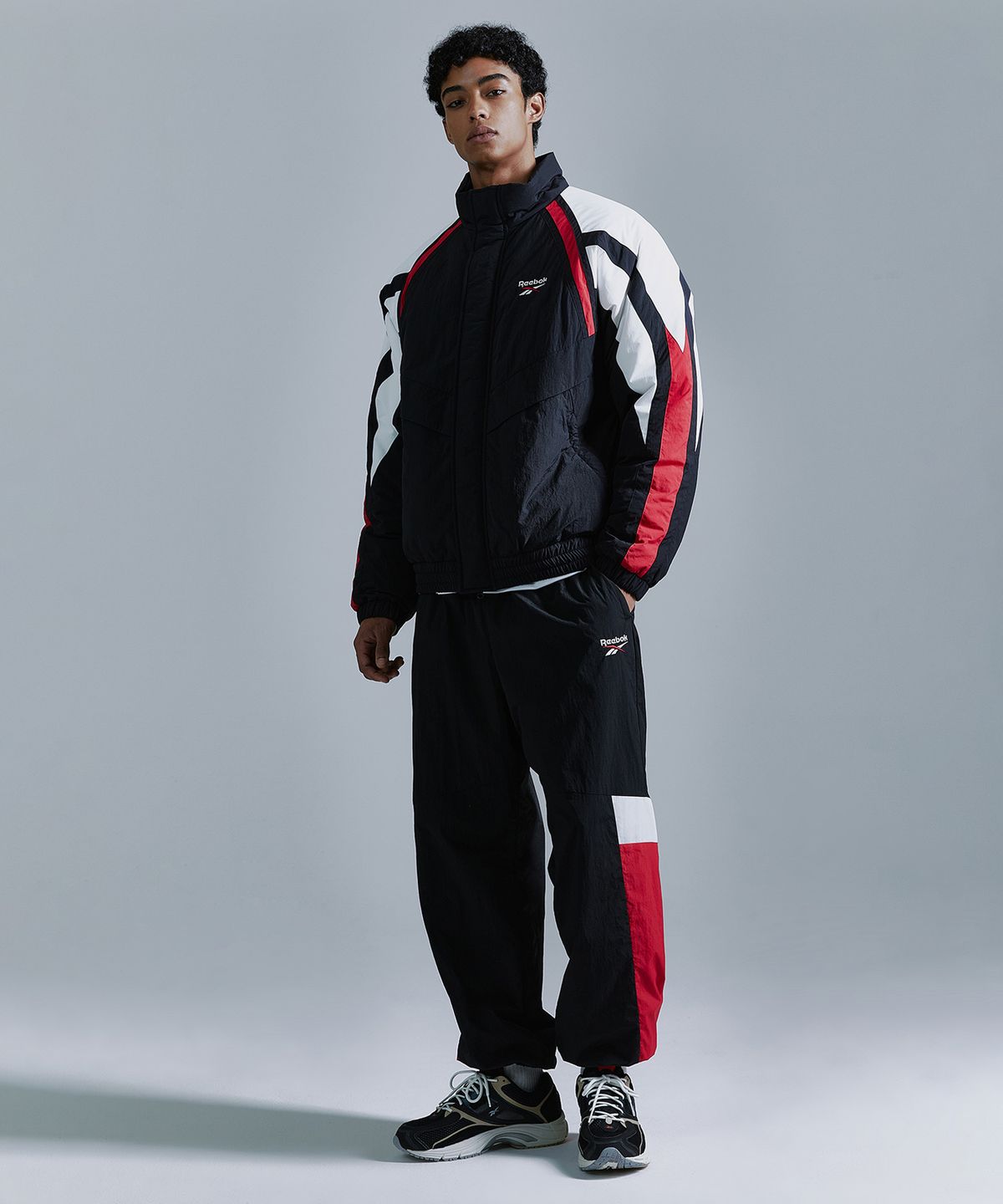 리복(REEBOK) 헤리티지 패딩 자켓 - 블랙