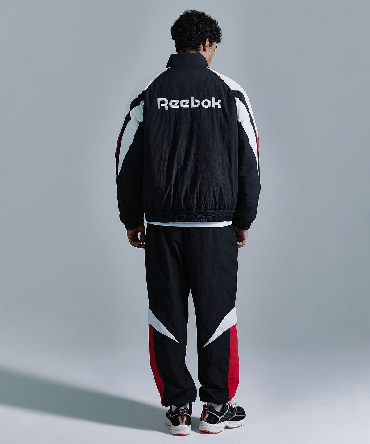 리복(REEBOK) 헤리티지 패딩 자켓 - 블랙