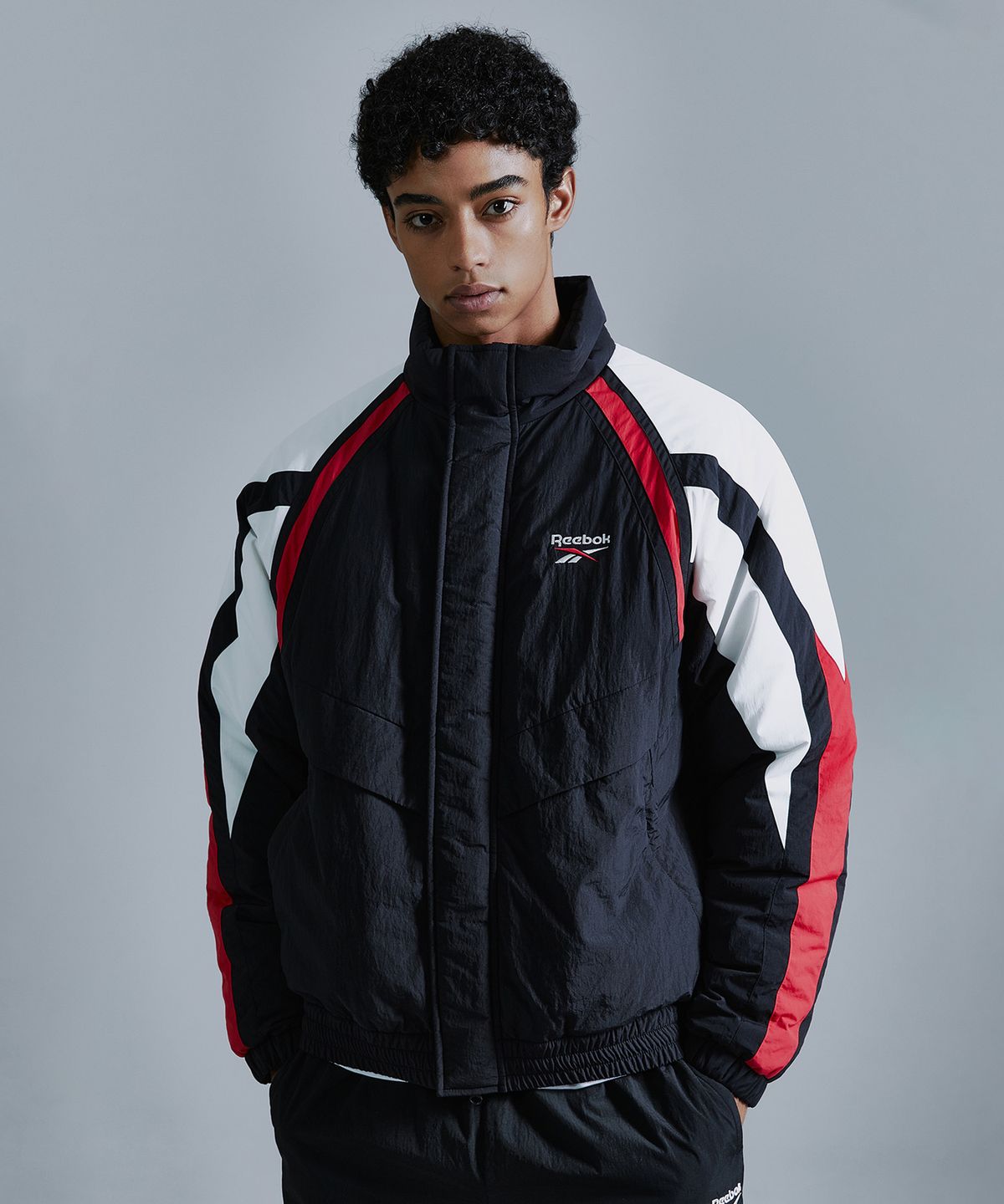 리복(REEBOK) 헤리티지 패딩 자켓 - 블랙