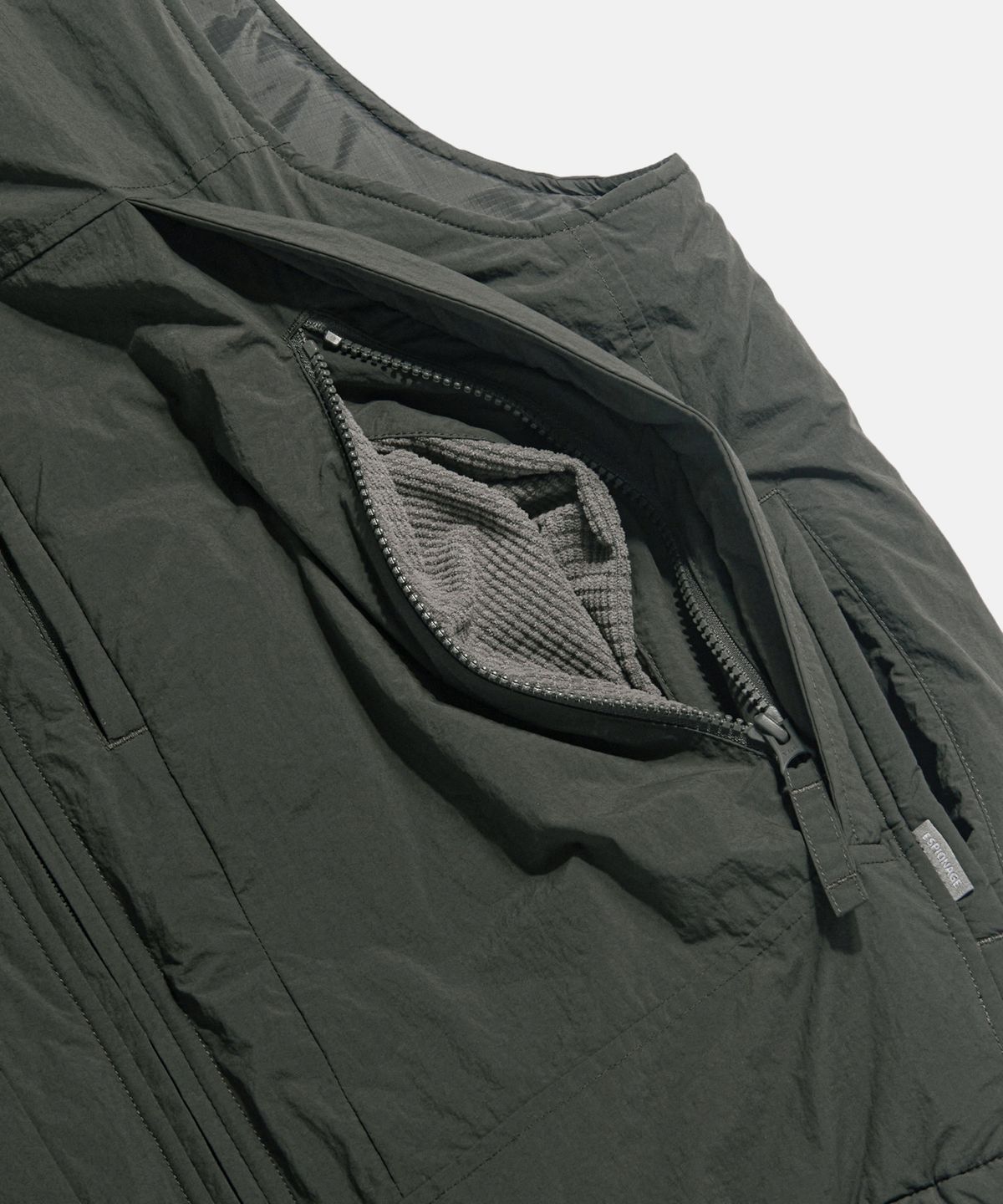 에스피오나지(ESPIONAGE) PCU Level 7 Insulated Vest Dark Grey