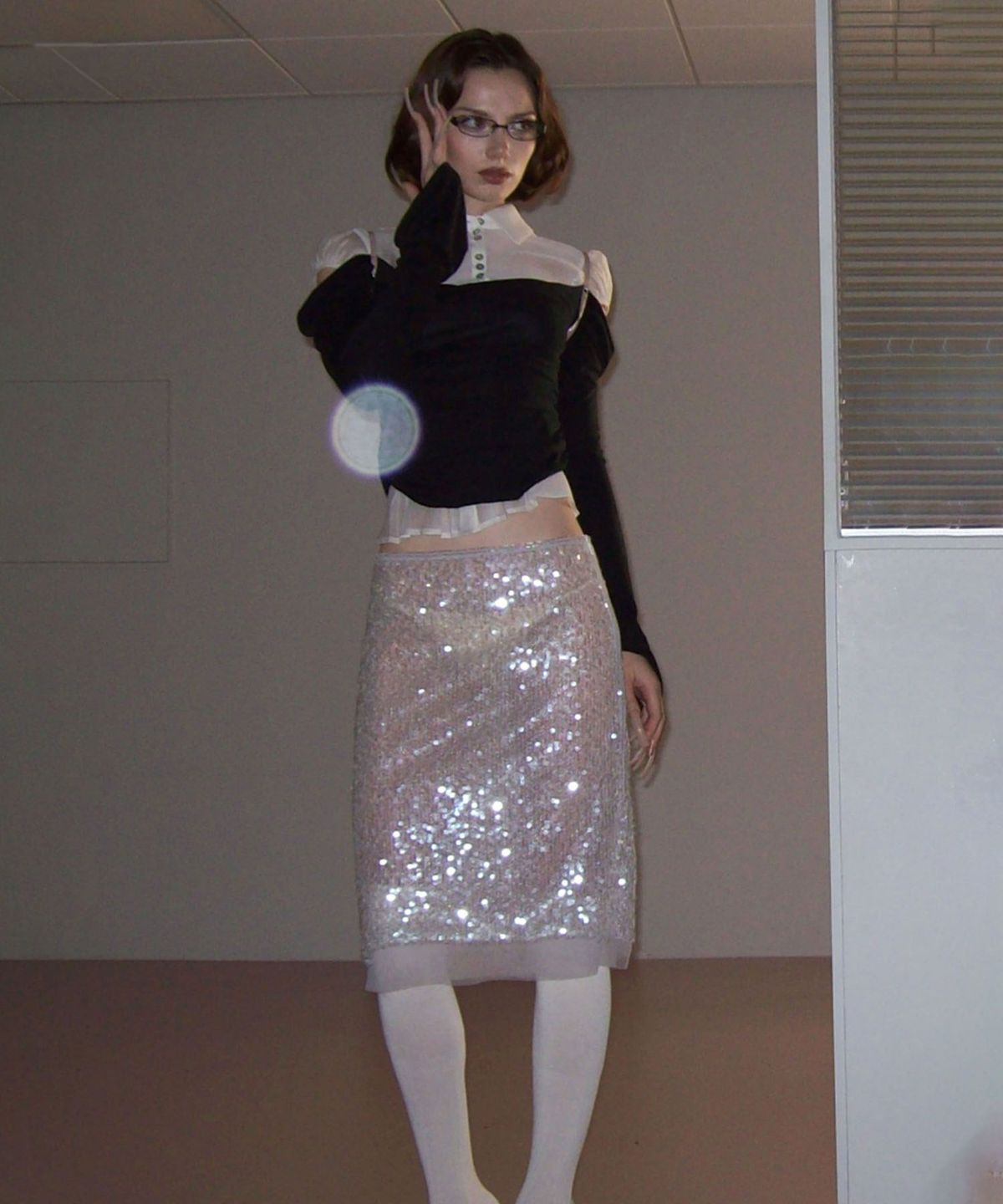 스컬프터(SCULPTOR) Sequin Midi Skirt Ice White