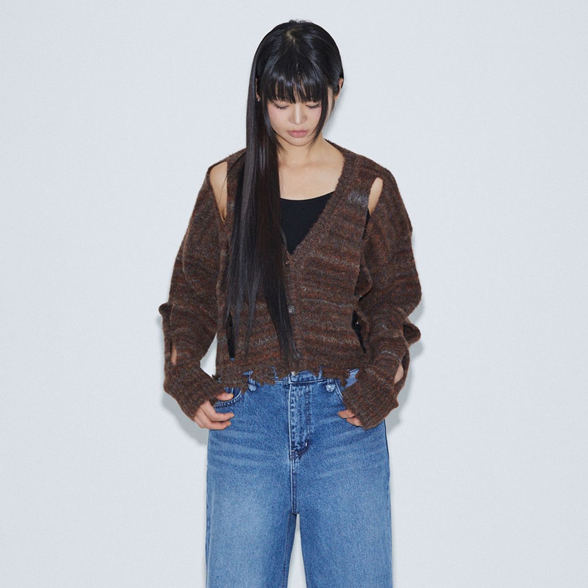 라라폭스(LALAFOX) SIDE SLIT DISTRESSED CARDIGAN BROWN 니트 가디건 BQ4KG008