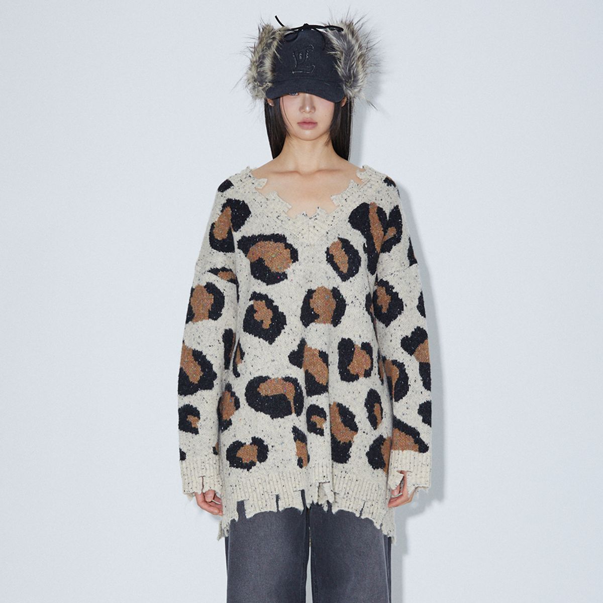 라라폭스(LALAFOX) LEOPARD PRINT KNIT OVERSIZED T-SHIRT BEIGE BQ4KL005