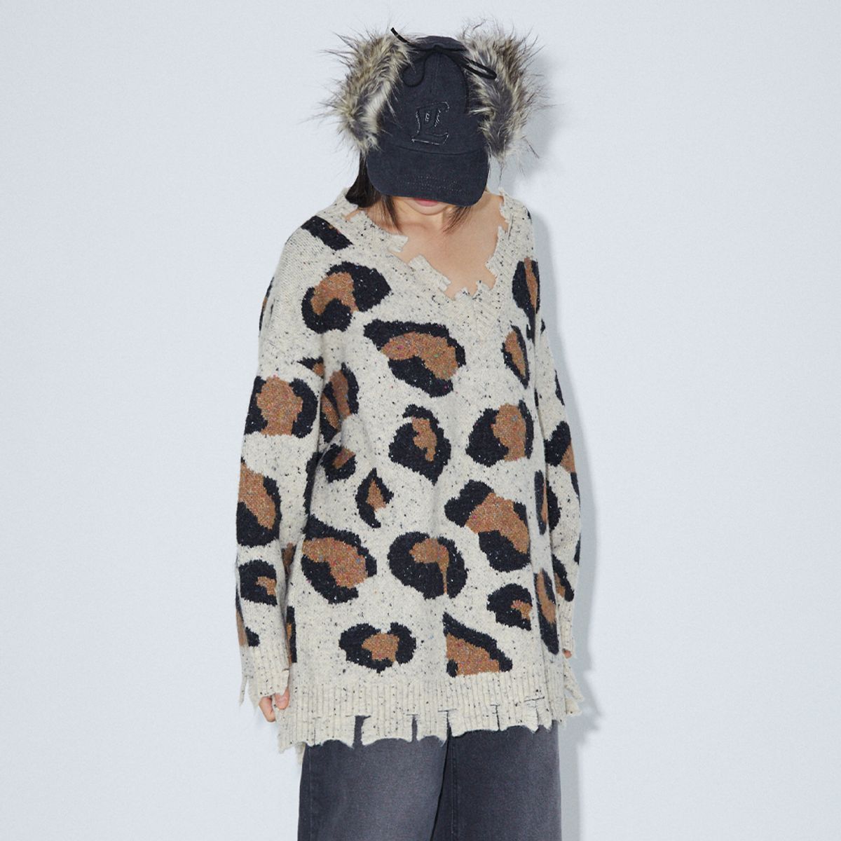 라라폭스(LALAFOX) LEOPARD PRINT KNIT OVERSIZED T-SHIRT BEIGE BQ4KL005