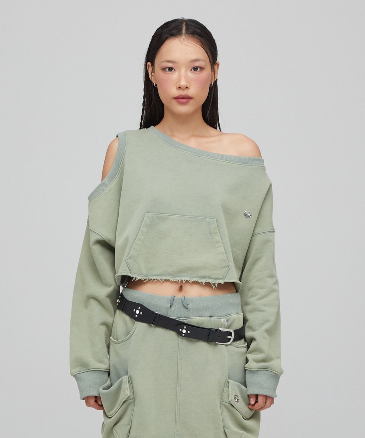 라라폭스(LALAFOX) OFF-SHOULDER SWEAT SHIRT KHAKI BQ4CL018