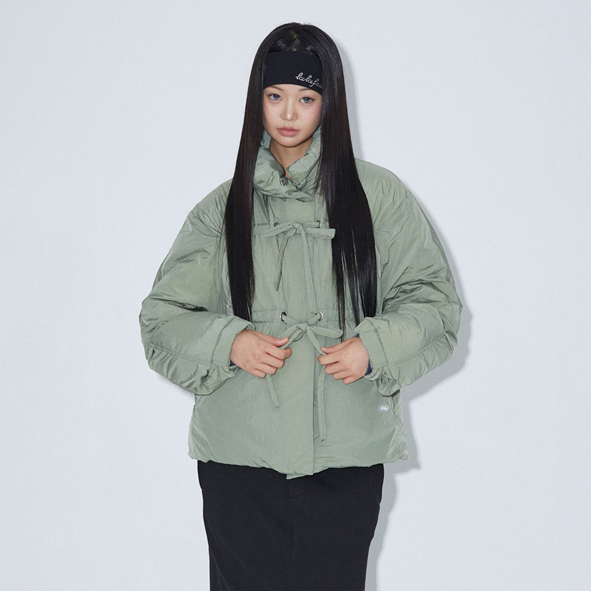 라라폭스(LALAFOX) RIBBON OVERSIZED DOWN JACKET KHAKI BQ4NZ001