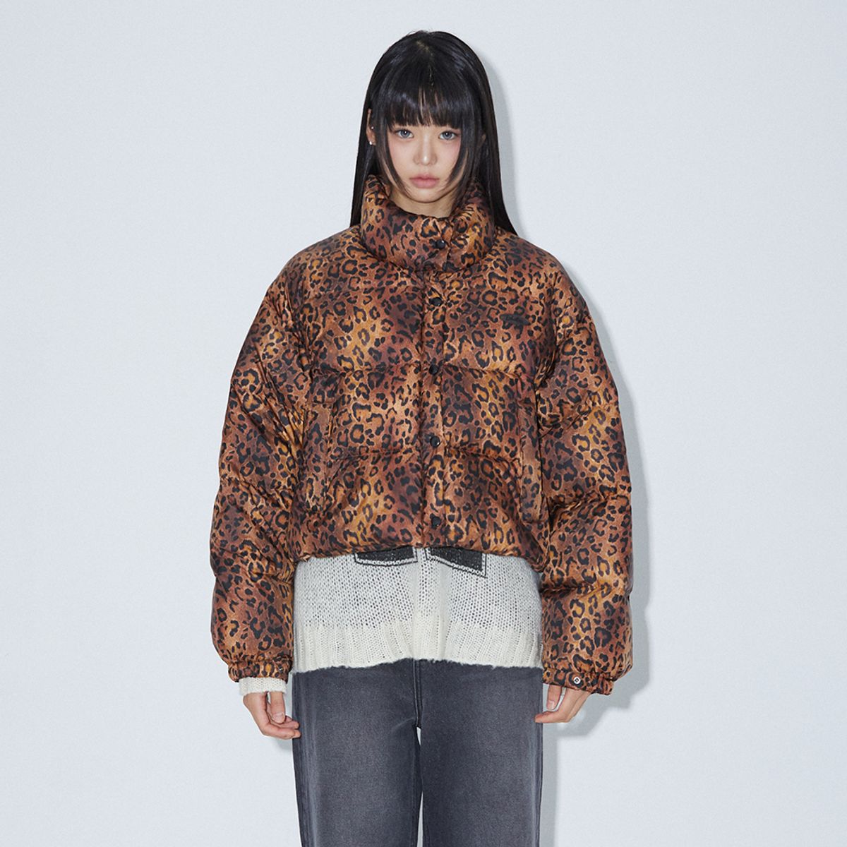 라라폭스(LALAFOX) LEOPARD PRINT CROPPED DOWN JACKET BROWN BQ4NZ002