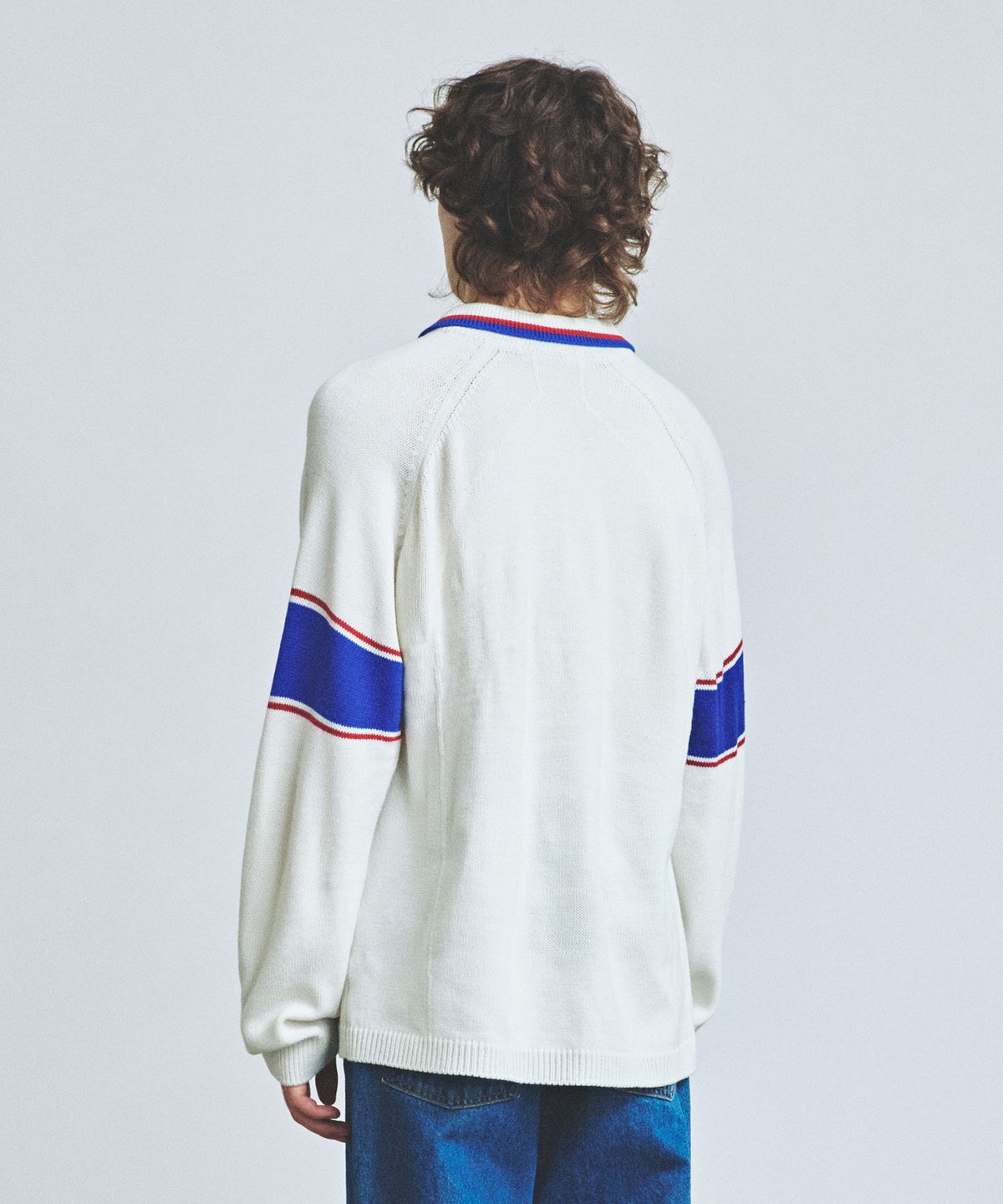 니티드(KNITTED) 바시티 자카드 카라 니트 OFF WHITE