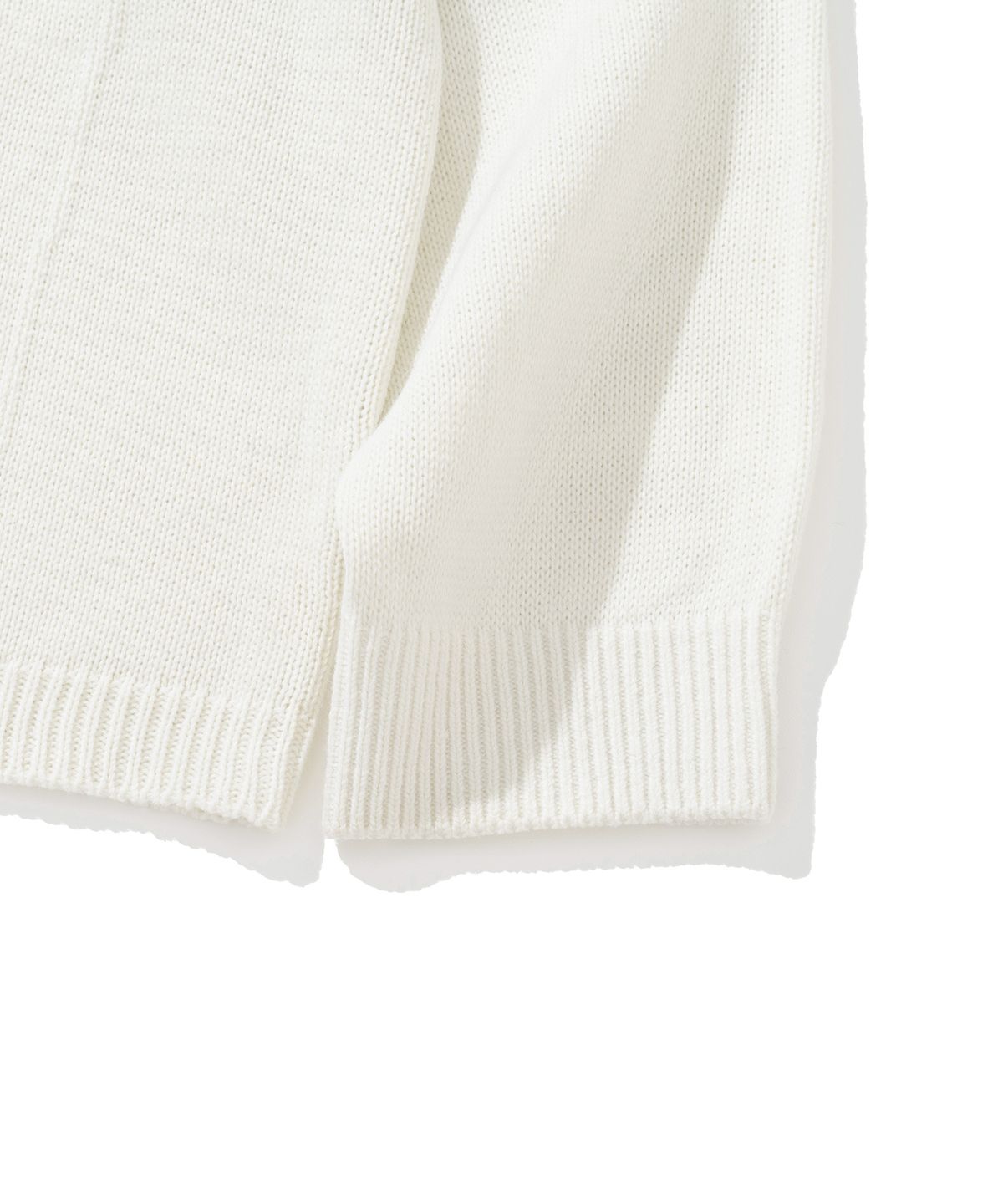 니티드(KNITTED) 바시티 자카드 카라 니트 OFF WHITE