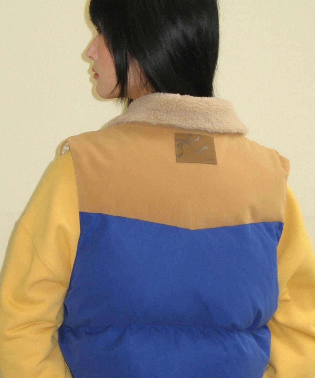 론론(RONRON) SUEDE BLOCK PADDING VEST BLUE