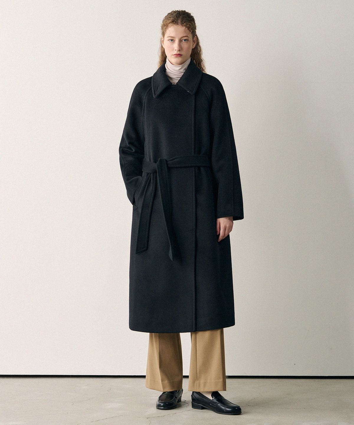 드로우핏 우먼(DRAWFIT WOMEN) 소프트 캐시미어 더블 랩 발마칸 코트 [BLACK]