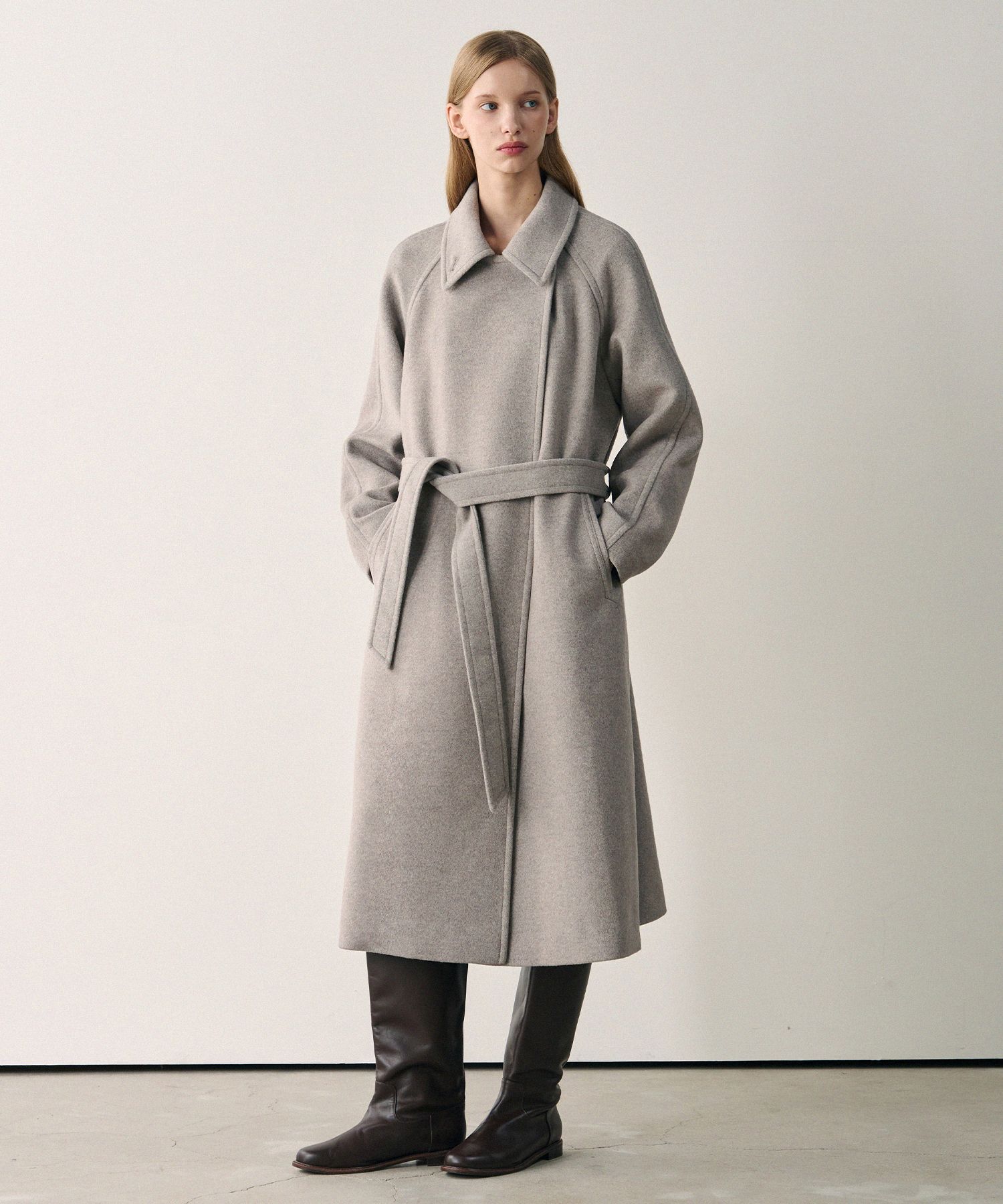 [ファッジ×エムピーストア]【HCコラボ】レイルウェイコート(グレー) MUSINSA公式 | DRAWFIT WOMEN ソフトカシミヤダブルラップバルマカン