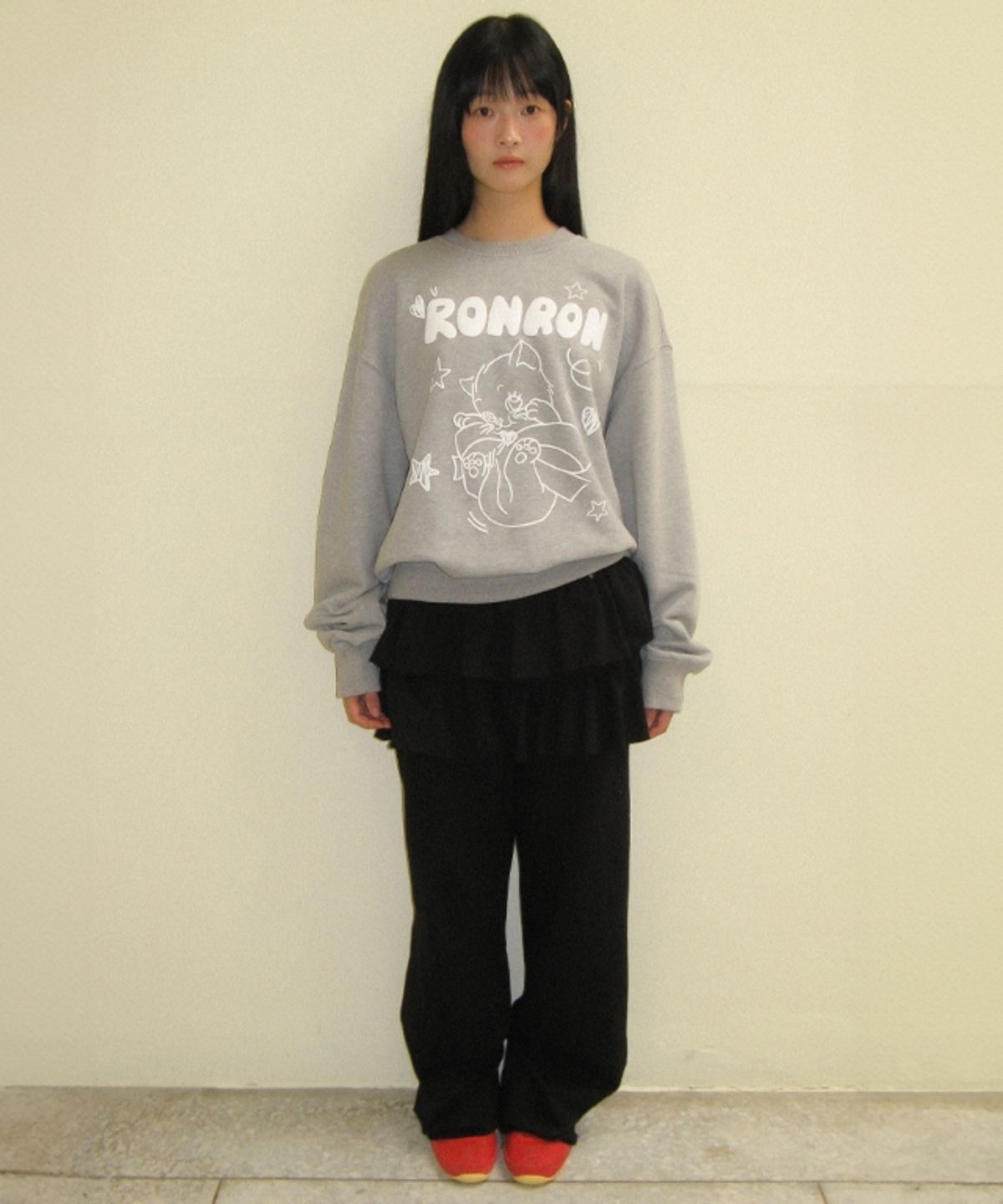 론론(RONRON) EMBO KITSCH CAT SWEATSHIRT GREY