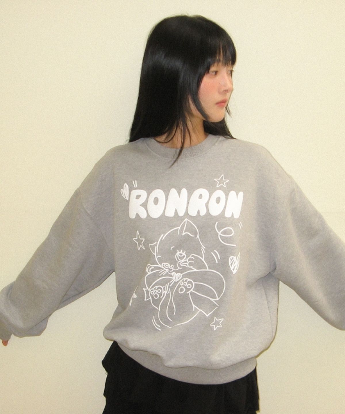 론론(RONRON) EMBO KITSCH CAT SWEATSHIRT GREY