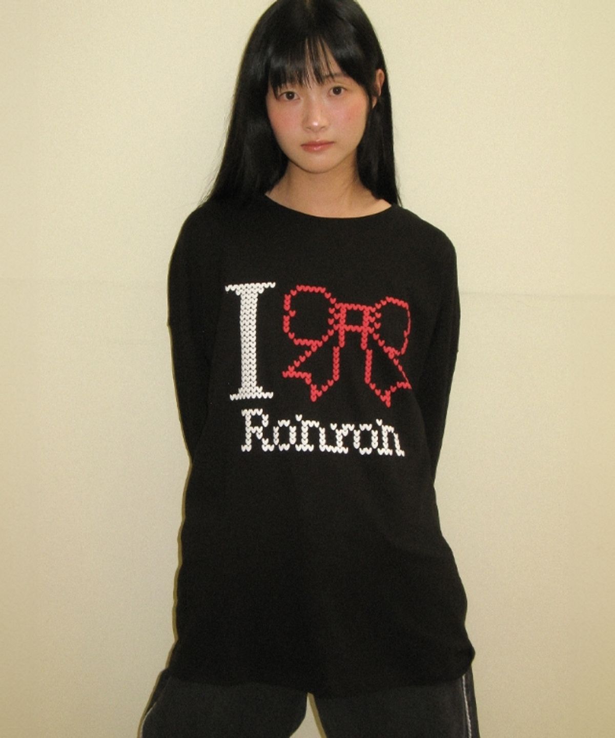 론론(RONRON) I RIBBON OVER FIT LONG SLEEVE T SHIRT BLACK