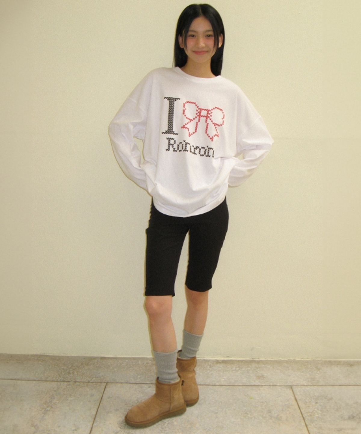 론론(RONRON) I RIBBON OVER FIT LONG SLEEVE T SHIRT WHITE