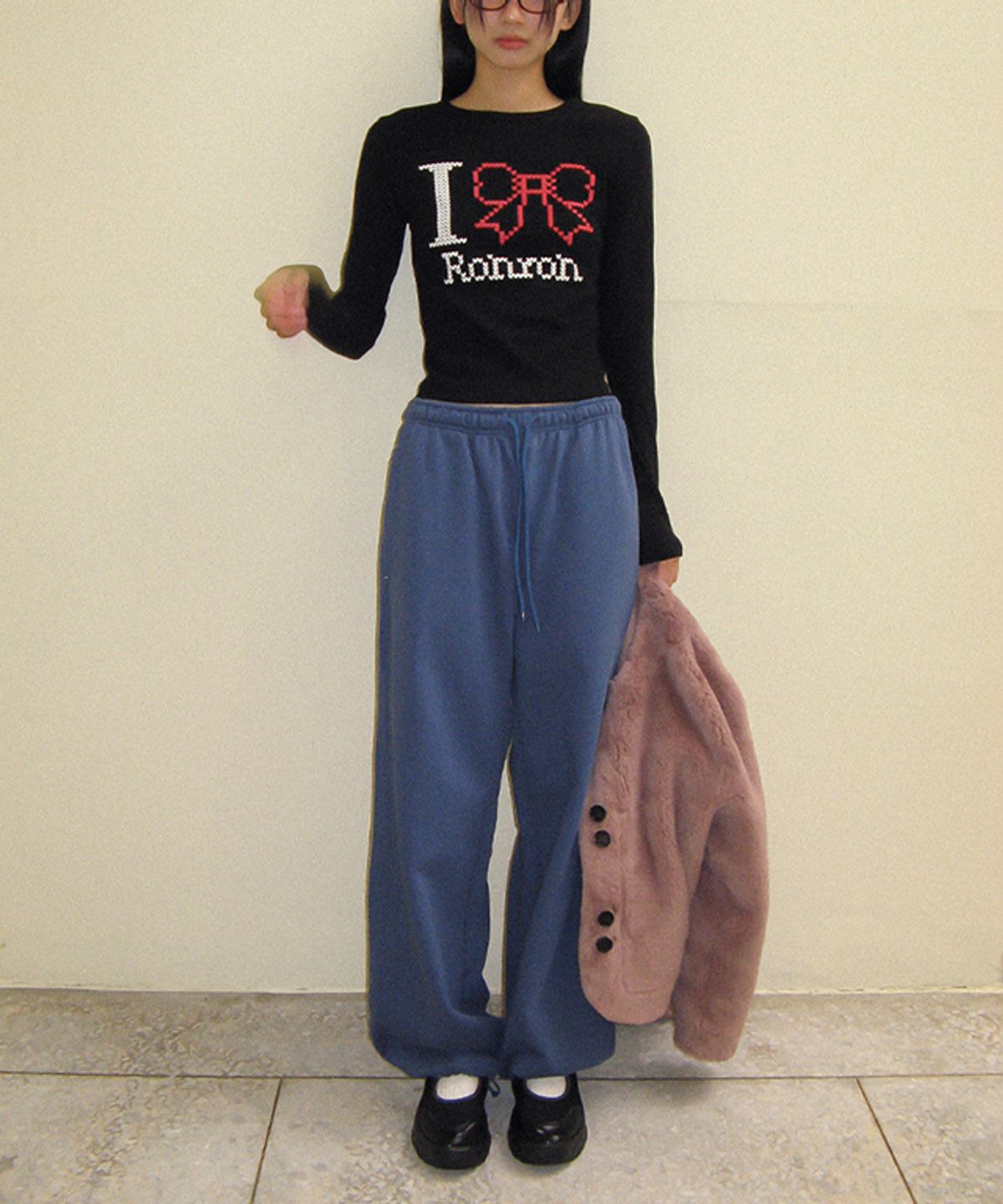 론론(RONRON) BACK HEART STITCH POCKET SWEAT JOGGER PANTS DUSTY BLUE