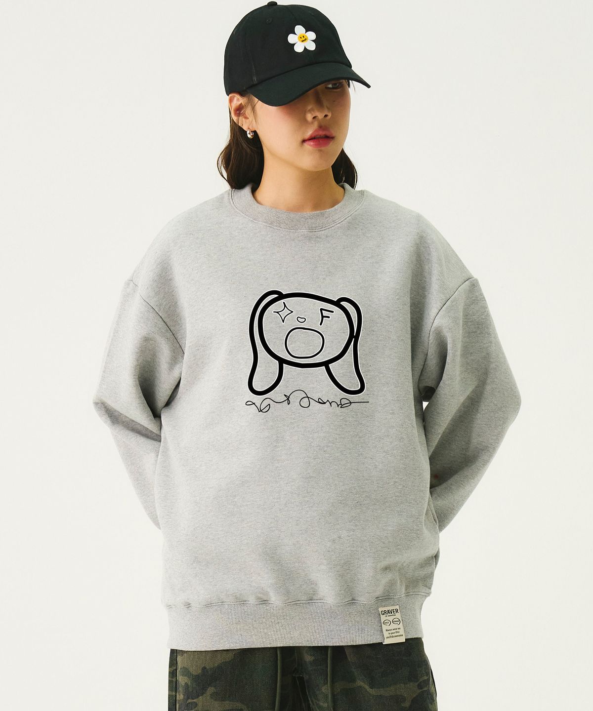 그레이버(GRAVER) [UNISEX]바바 레터링 맨투맨_그레이