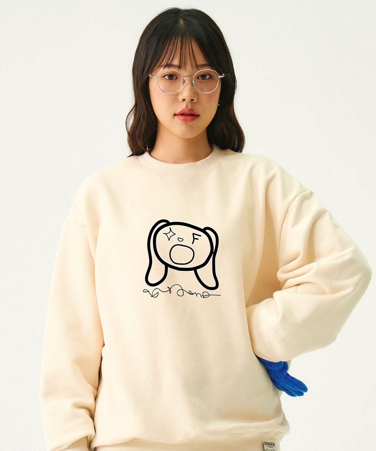 그레이버(GRAVER) [UNISEX]바바 레터링 맨투맨_크림