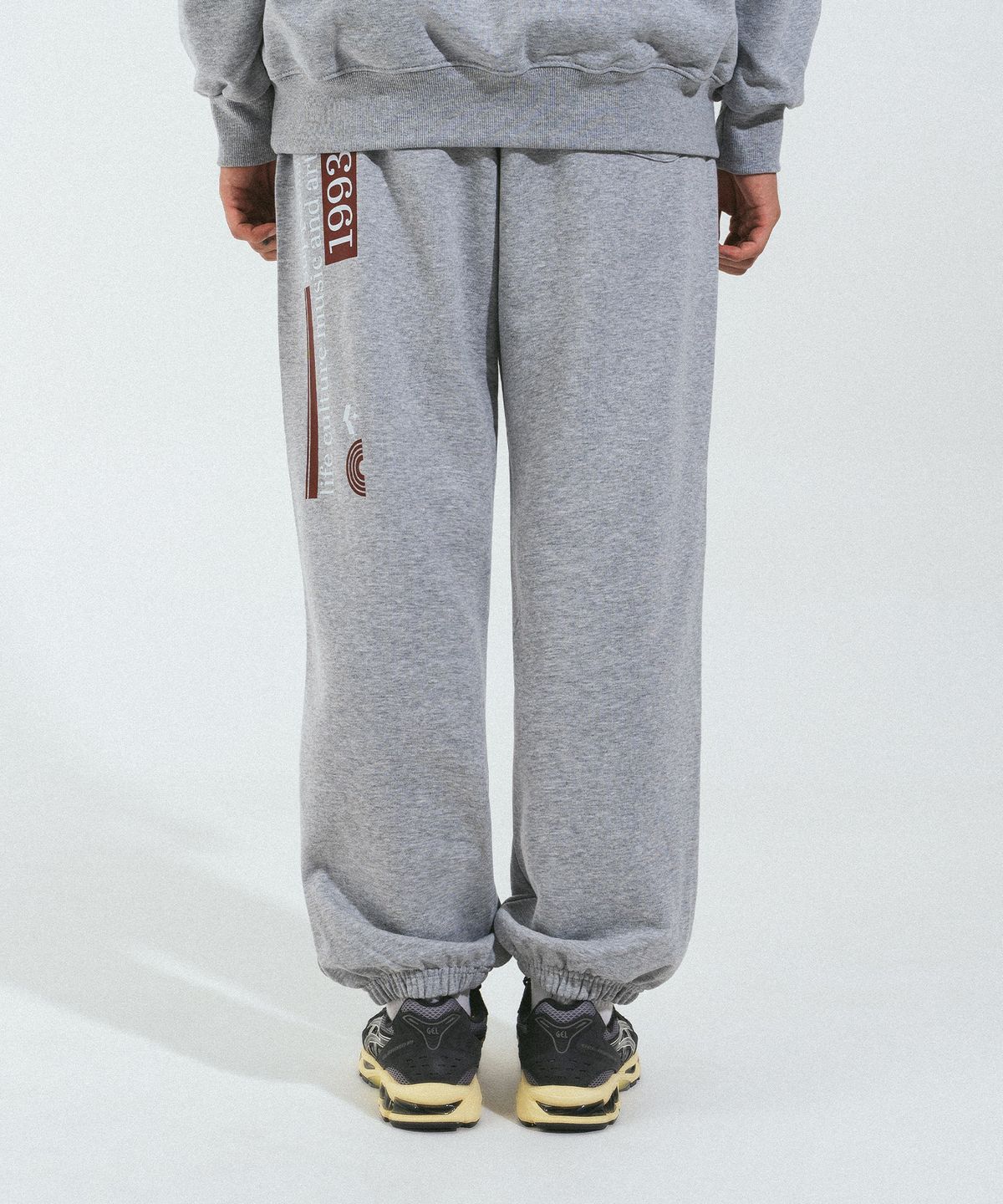 켄다(KENDA) SLASH LOGO SWEATPANTS (MELANGE)