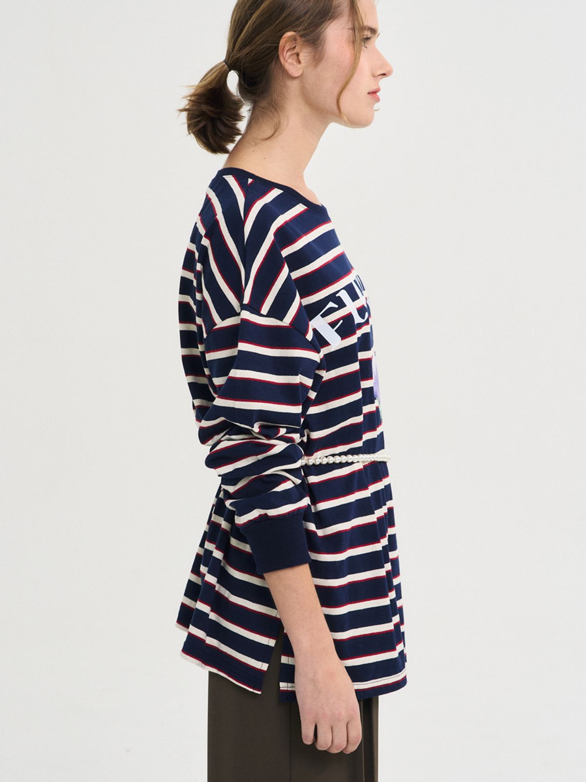 쏘리, 투 머치 러브(SORRY, TOO MUCH LOVE) Flowers Stripe T-Shirt_Navy