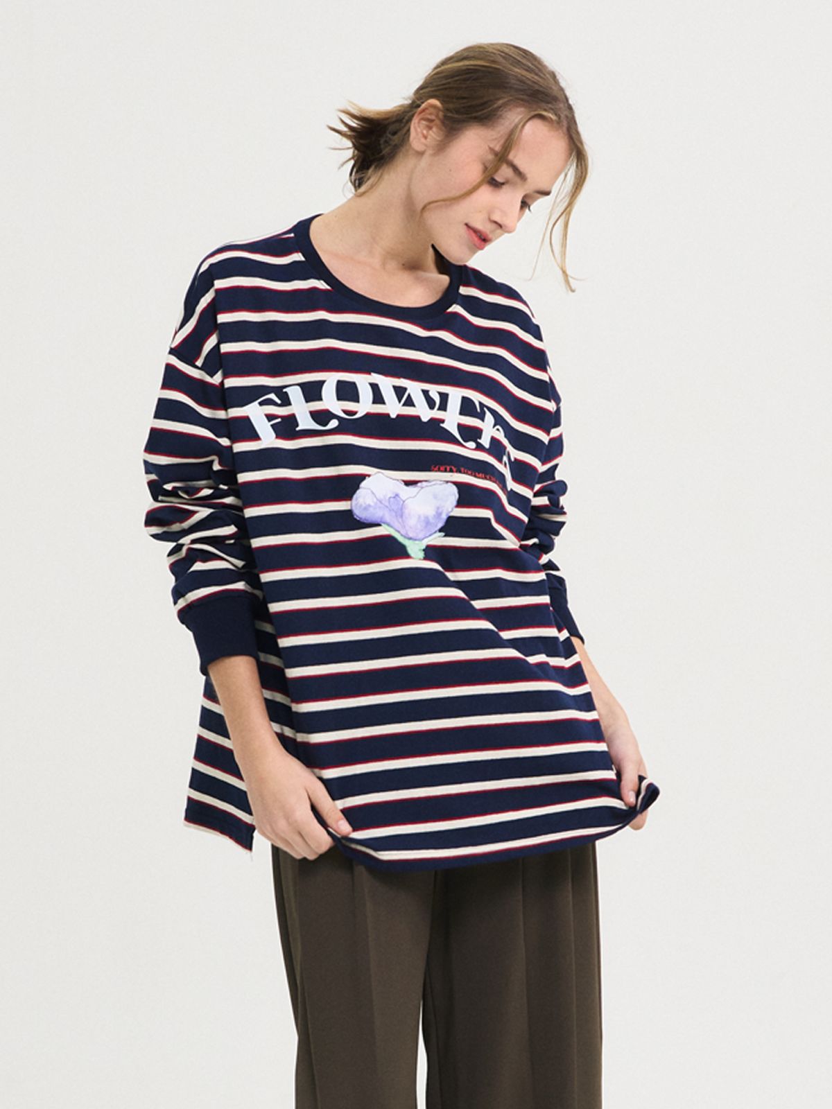 쏘리, 투 머치 러브(SORRY, TOO MUCH LOVE) Flowers Stripe T-Shirt_Navy