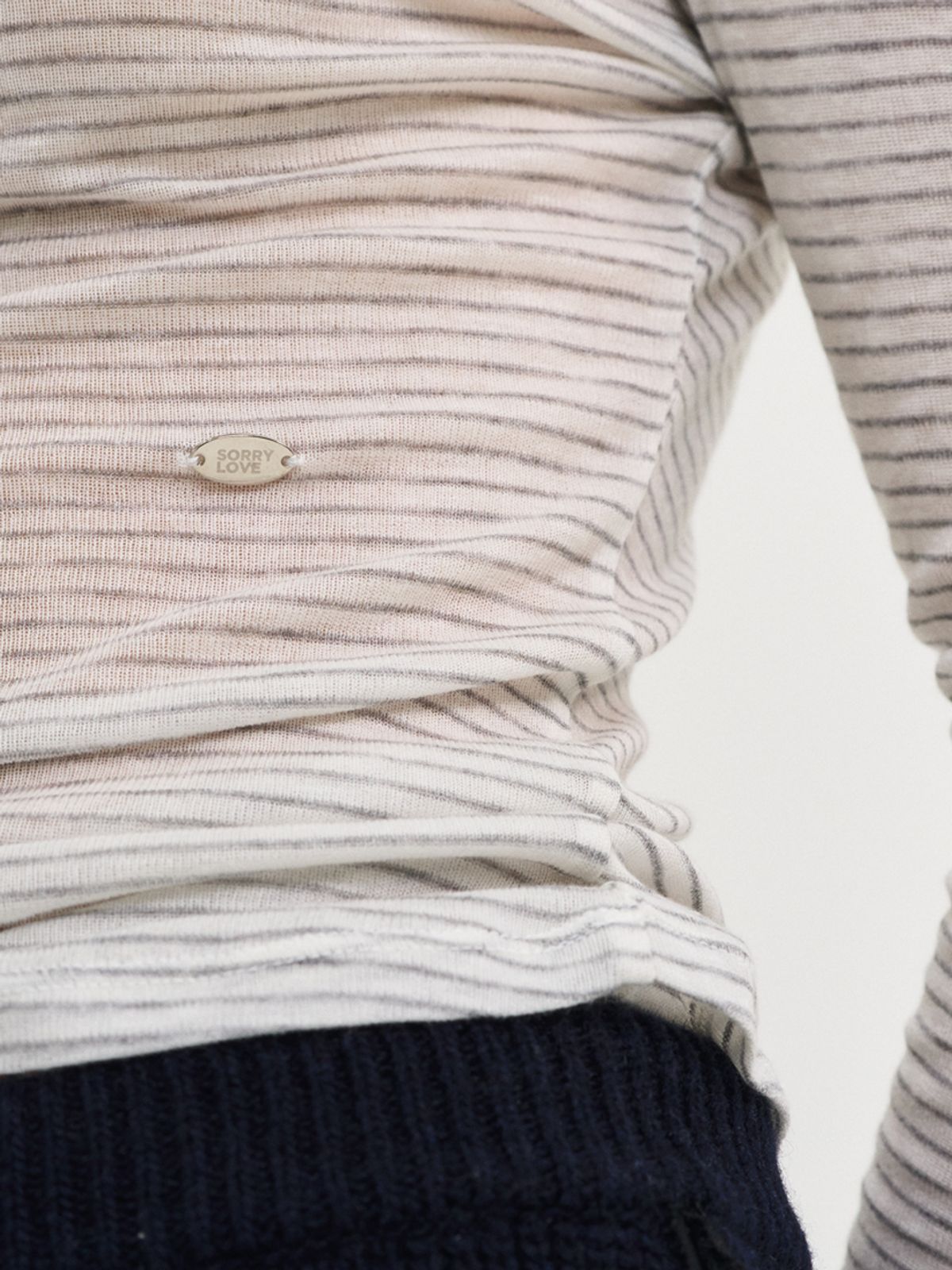 쏘리, 투 머치 러브(SORRY, TOO MUCH LOVE) Ciara Stripe Wool T-Shirt_Ivory