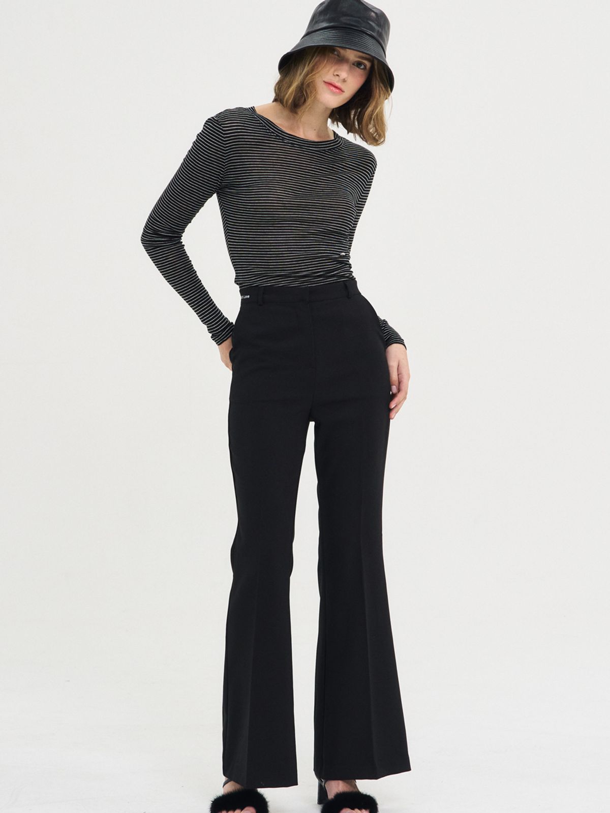 쏘리, 투 머치 러브(SORRY, TOO MUCH LOVE) Ciara Stripe Wool T-Shirt_Black