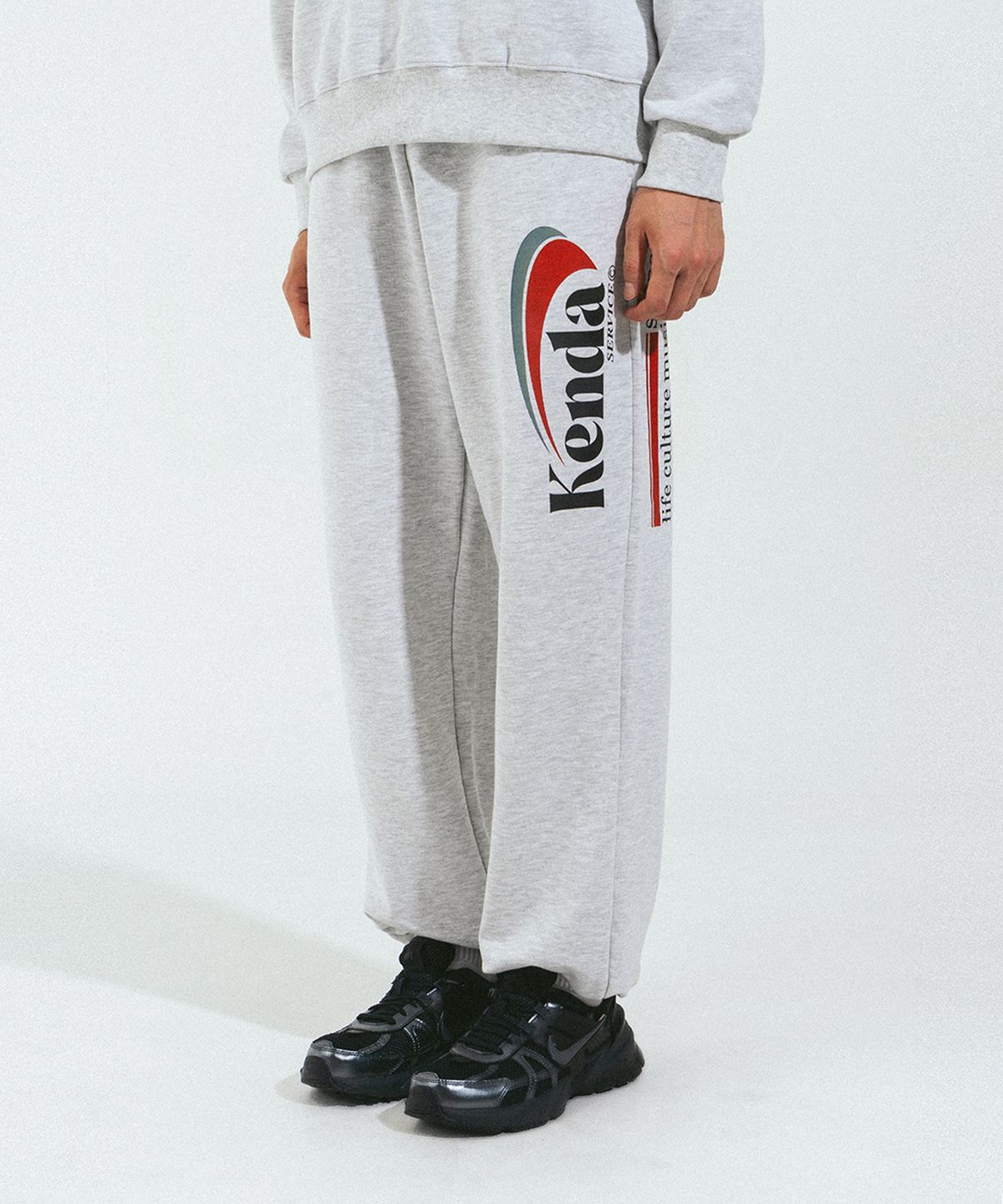 켄다(KENDA) SLASH LOGO SWEATPANTS (LIGHT MELANGE)
