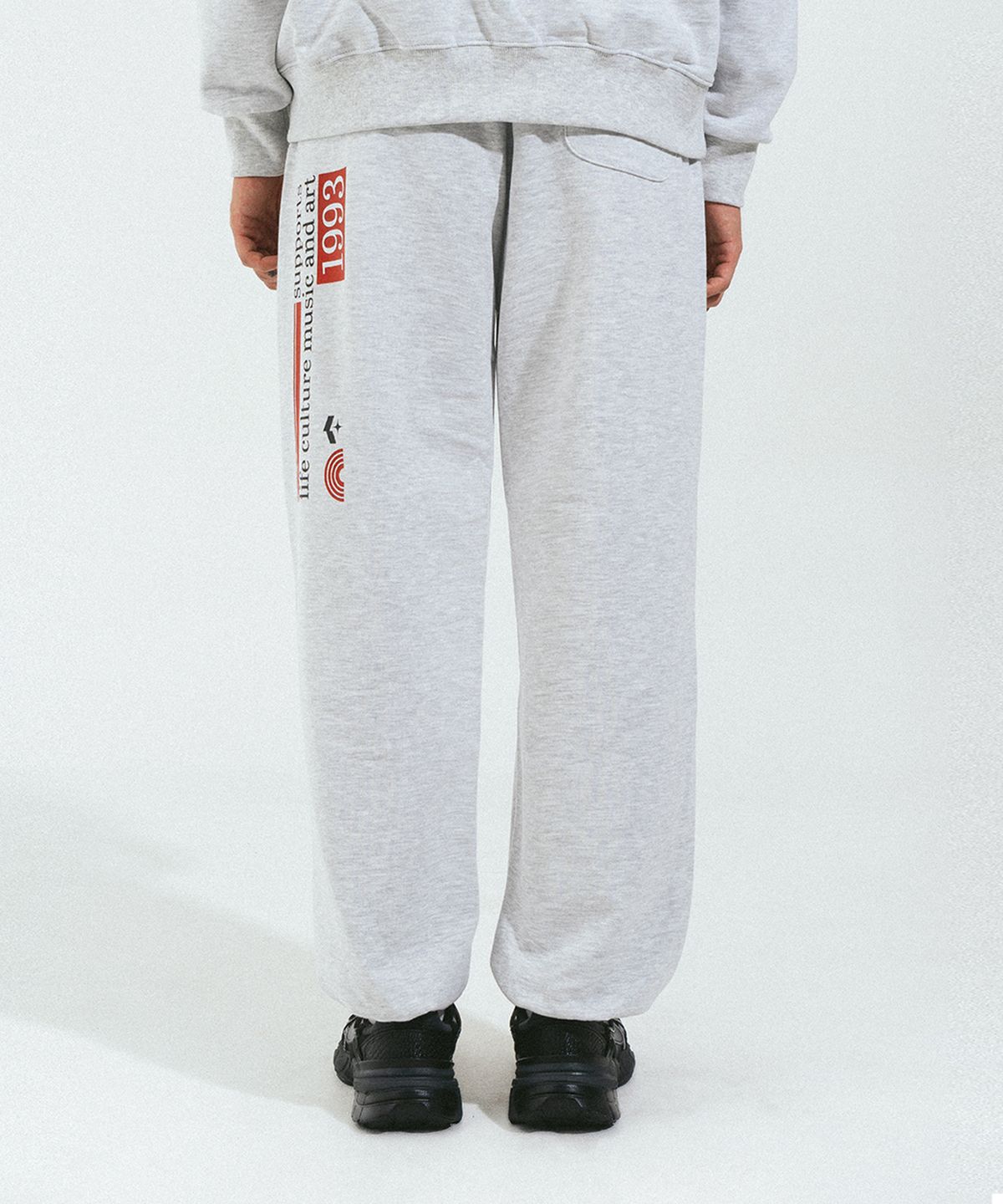 켄다(KENDA) SLASH LOGO SWEATPANTS (LIGHT MELANGE)
