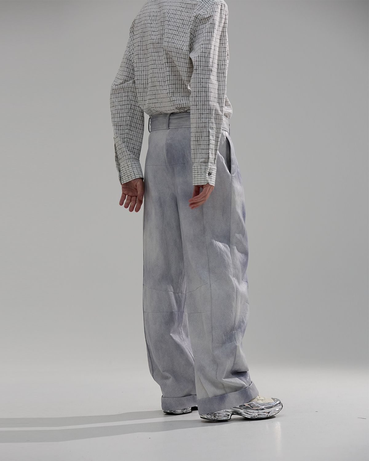 와이쏘씨리얼즈(WHYSOCEREALZ) Faux-Leather New Wide Pants (spray-painted)