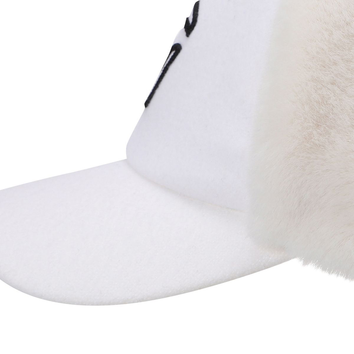 테일러메이드 어패럴(TAYLORMADE APPAREL) 여성 귀달이 방한 볼캡 THN-86HG21-102