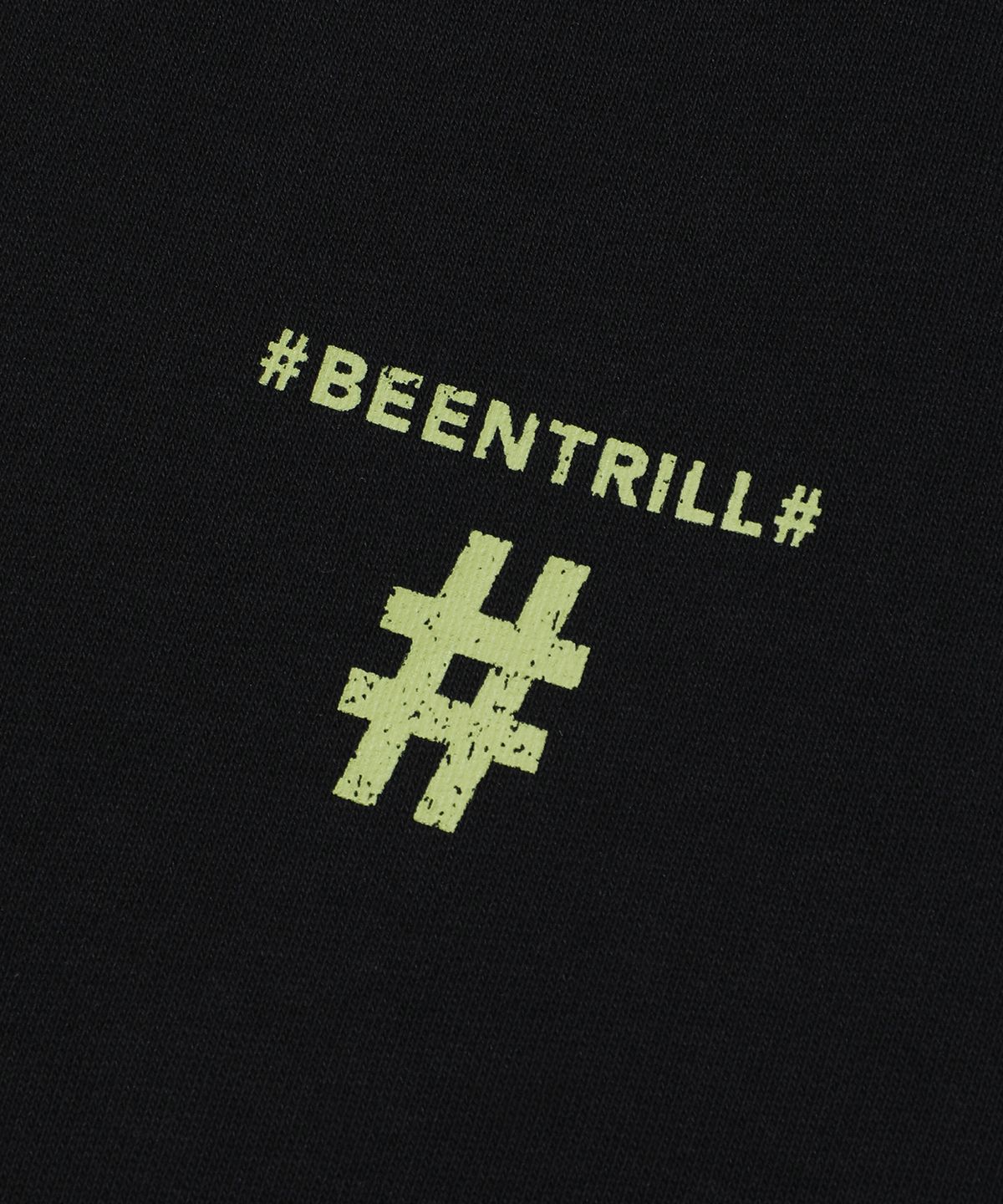 빈트릴(BEENTRILL) 우먼즈 스탬프 해시태그 맨투맨(블랙)