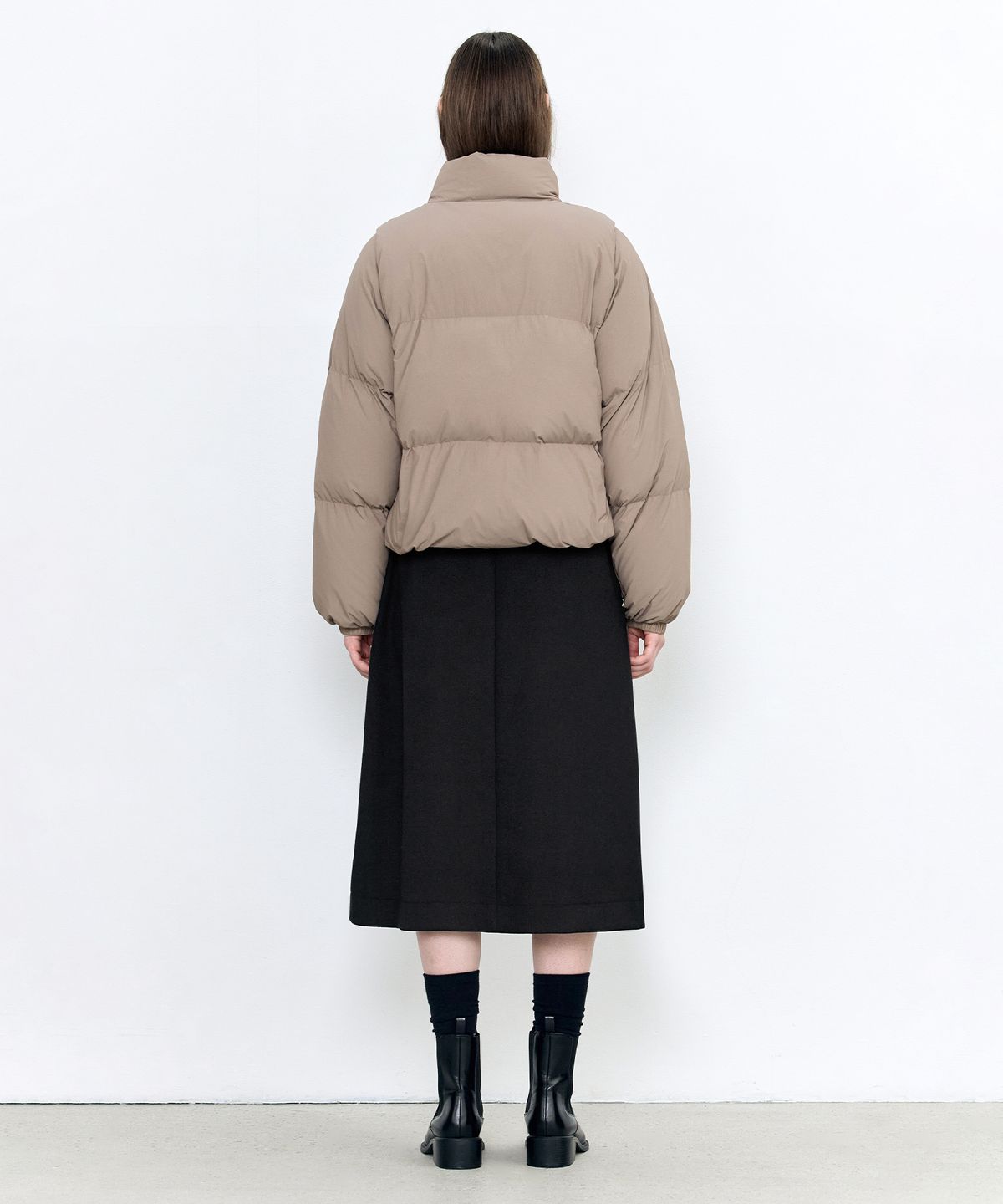 인사일런스 우먼(INSILENCE WOMEN) 하이브리드 소프트 다운 자켓 BEIGE