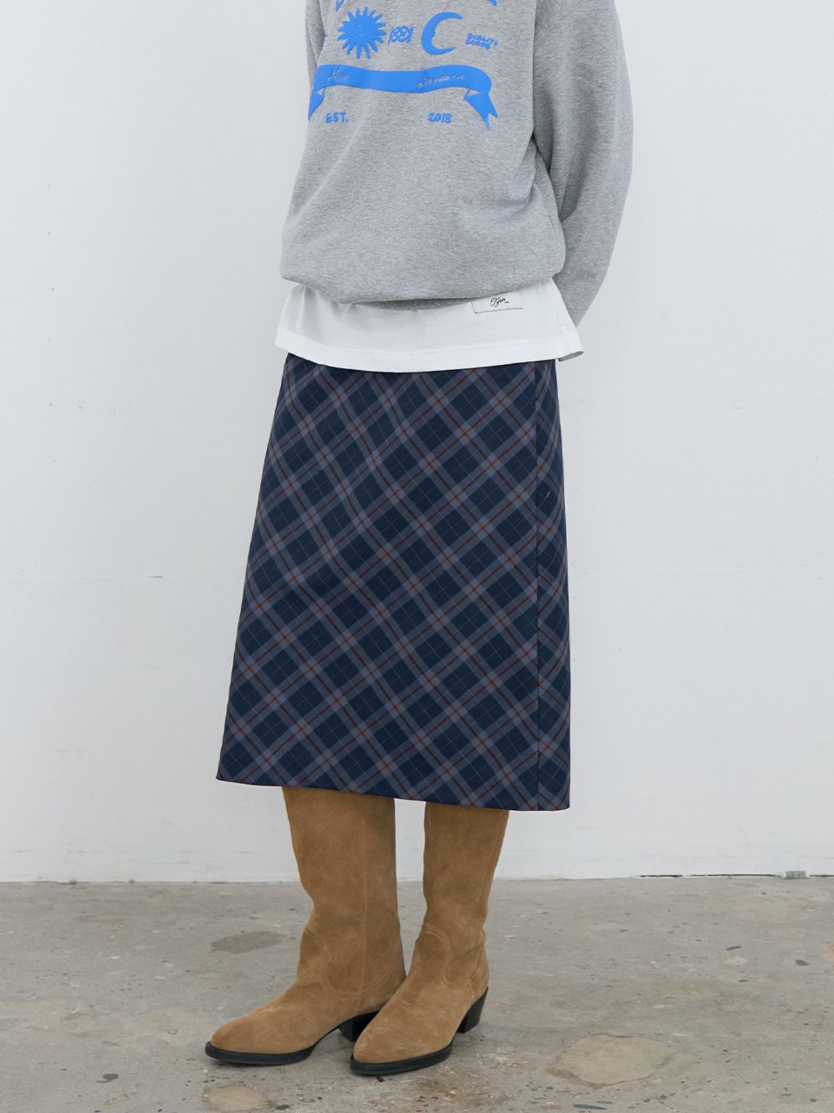 기준(KIJUN) Check Midi Skirt Navy