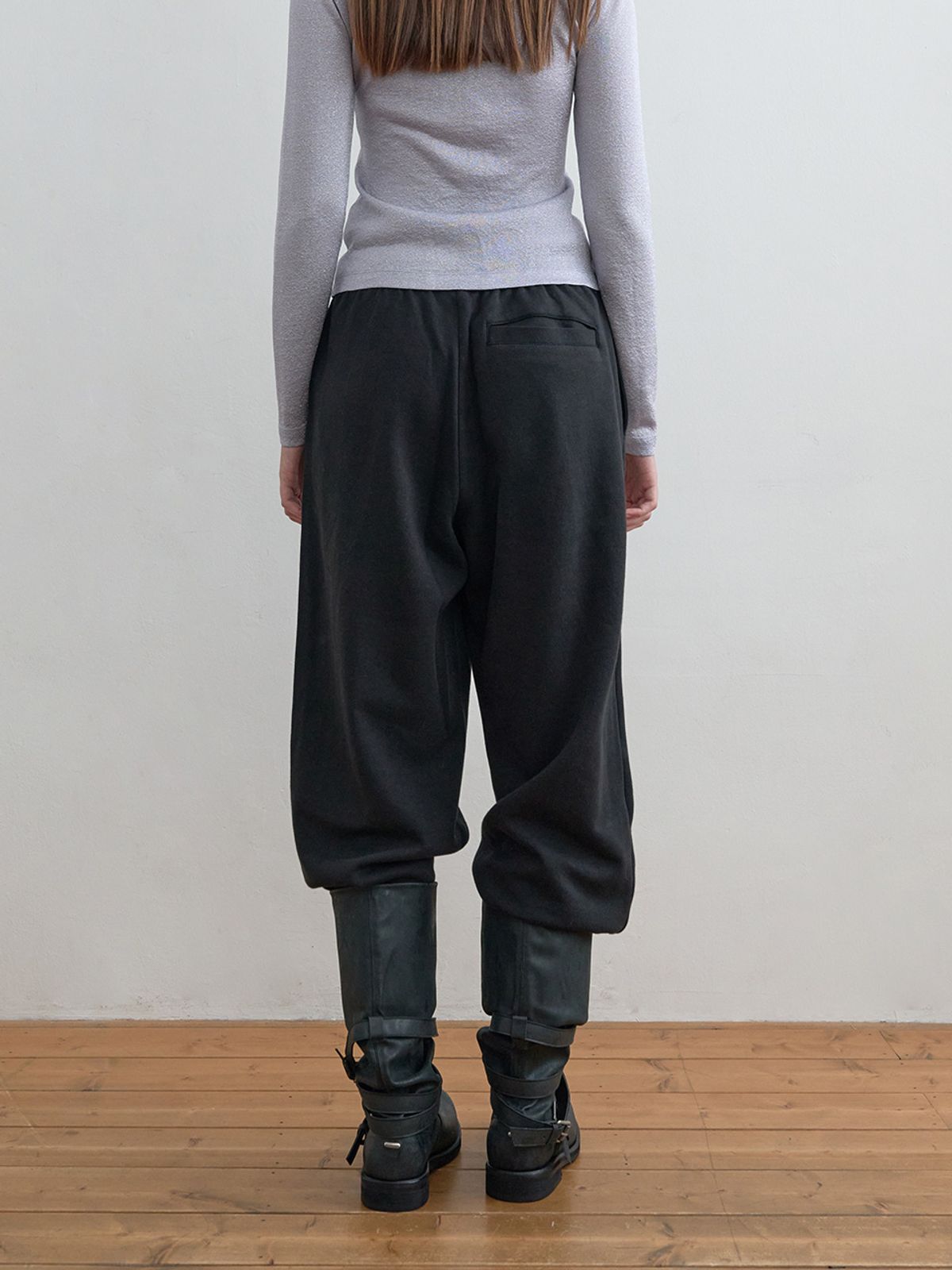 기준(KIJUN) Double Line Track Pants Black