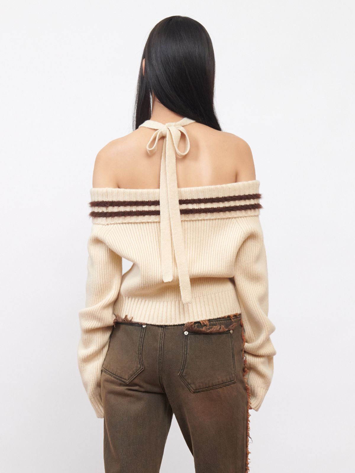 기준(KIJUN) Tied Off-Shoulder Knit Top Ivory