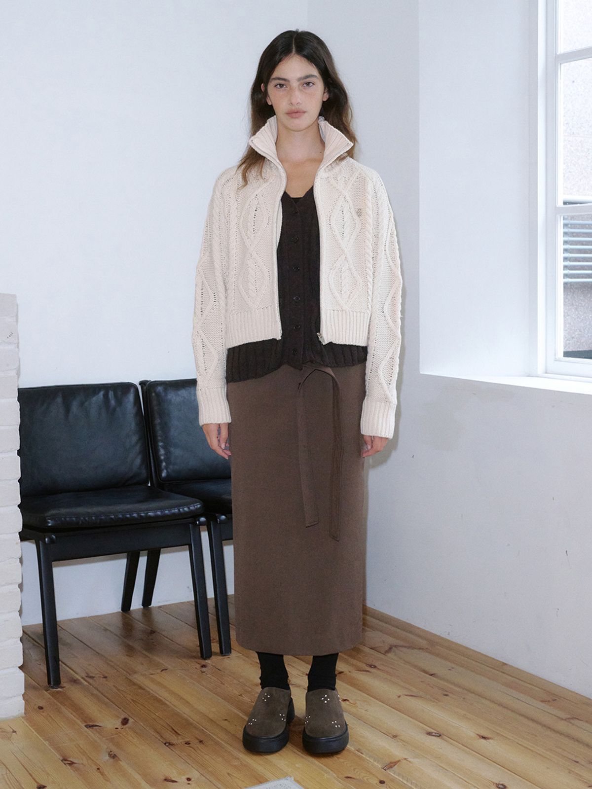 기준(KIJUN) Cable Knit Zip-Up Ivory