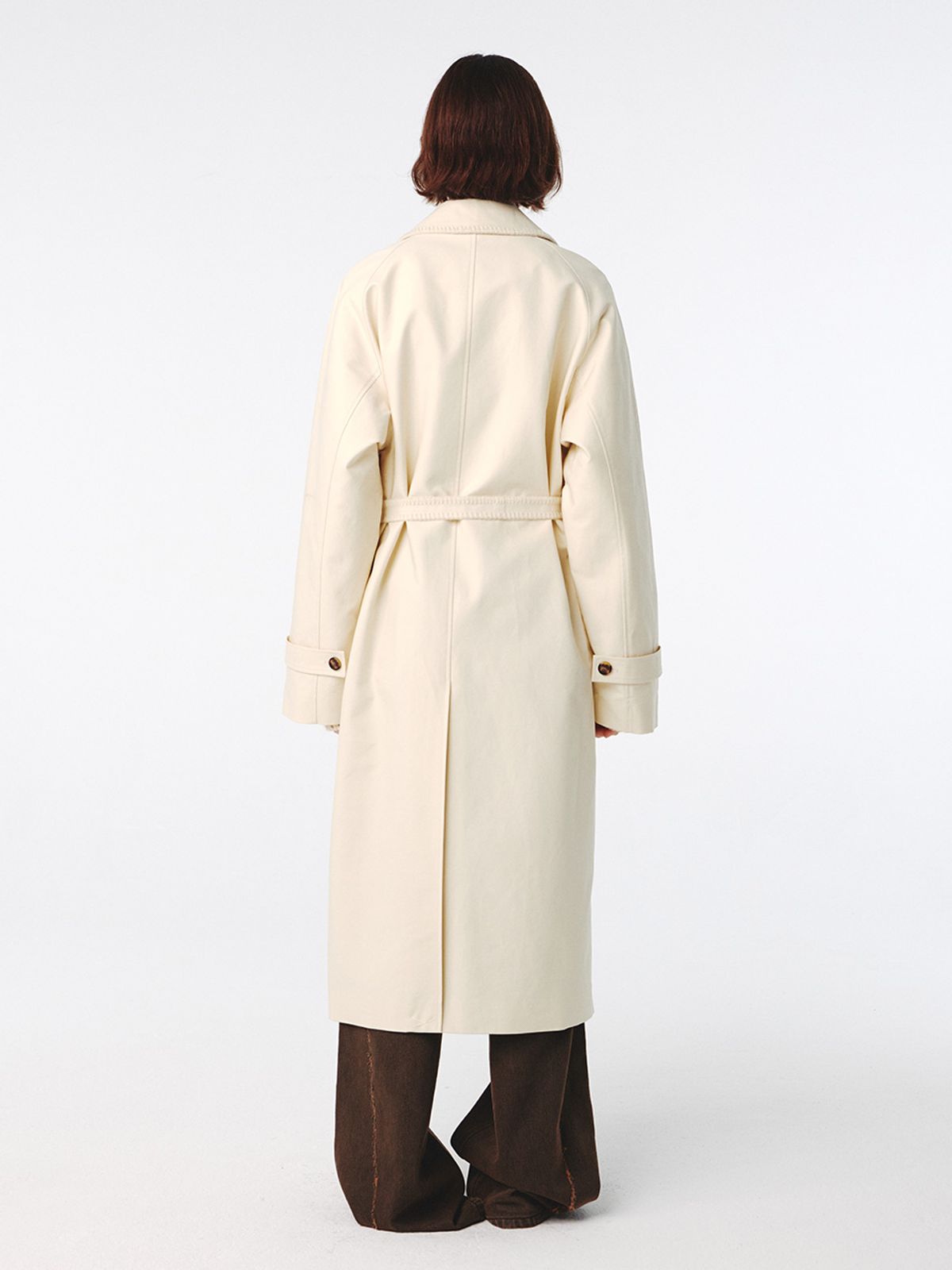 기준(KIJUN) Blanket Stitch Raglan Coat Ivory