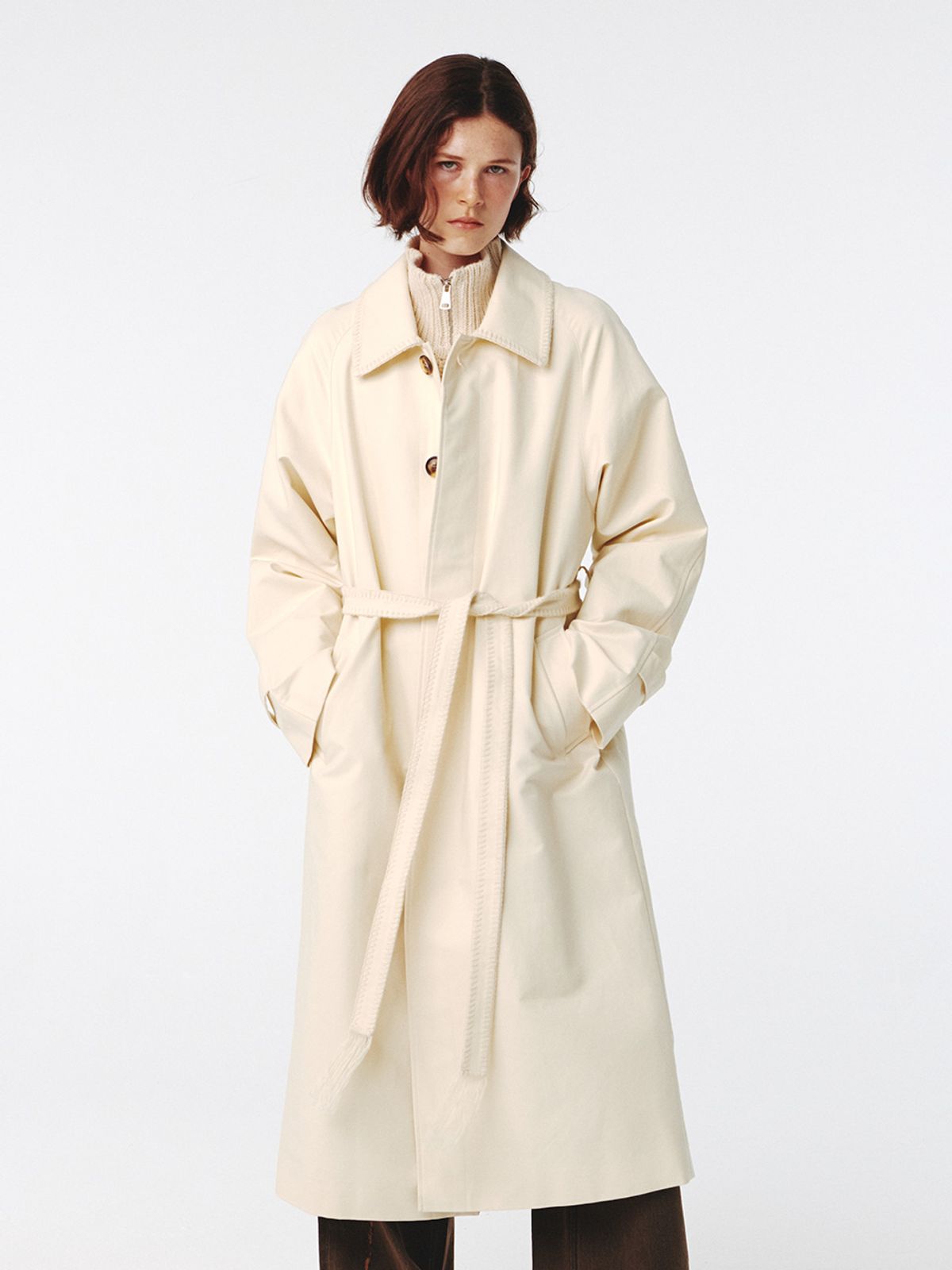 기준(KIJUN) Blanket Stitch Raglan Coat Ivory