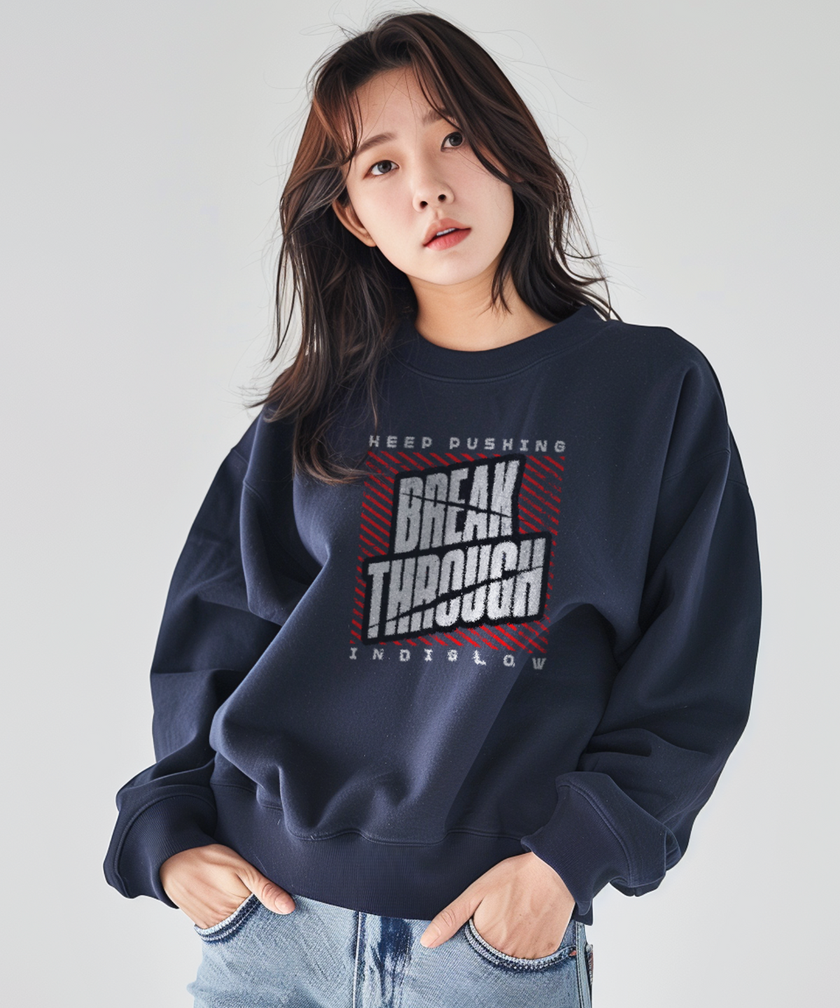 인디글로우(INDIGLOW) 브레이크스루 레터링 빈티지 힙합 로고 맨투맨