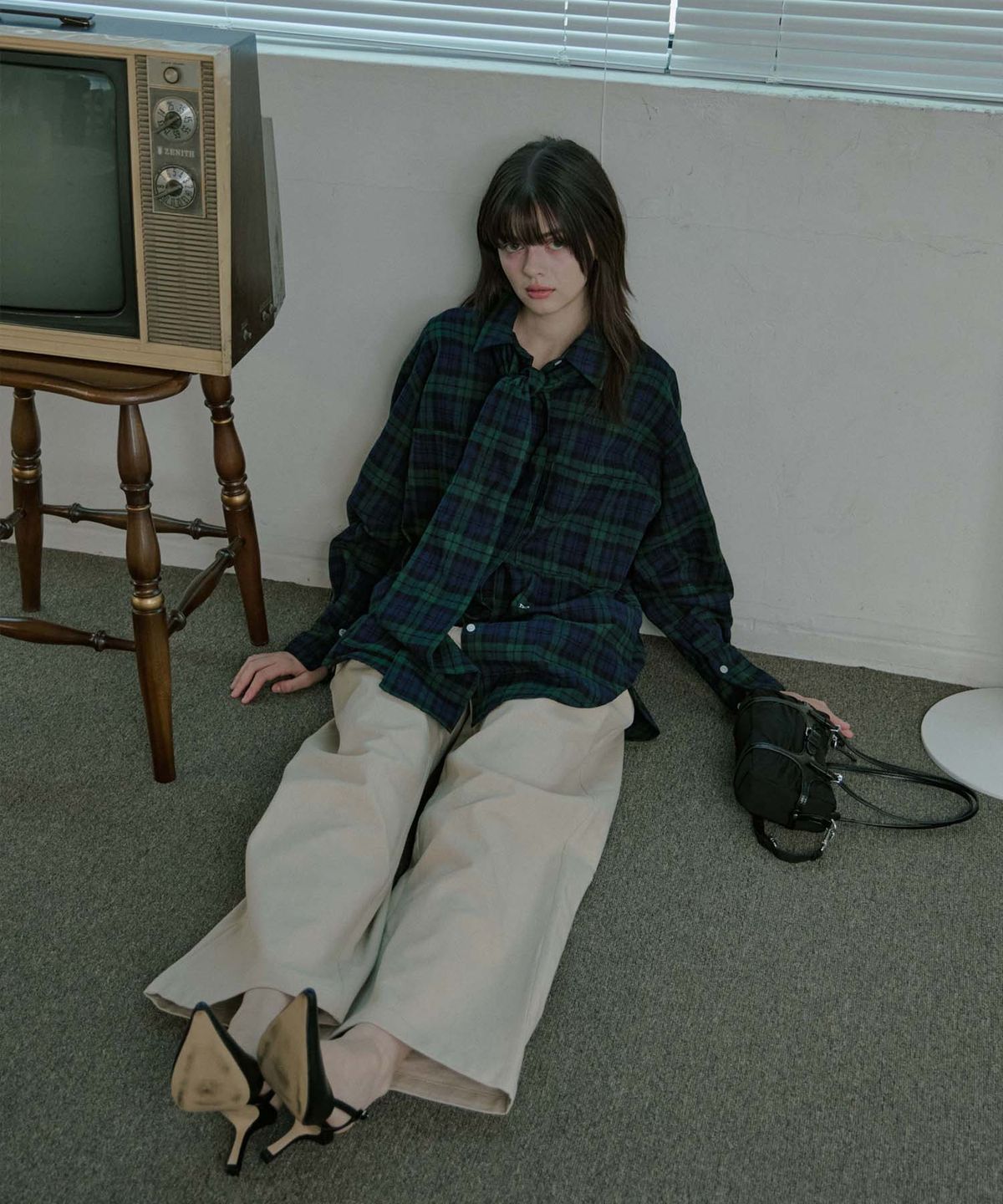 무아르모아(MOIREMOA) Round Sleeve Tie Check Shirt - Green