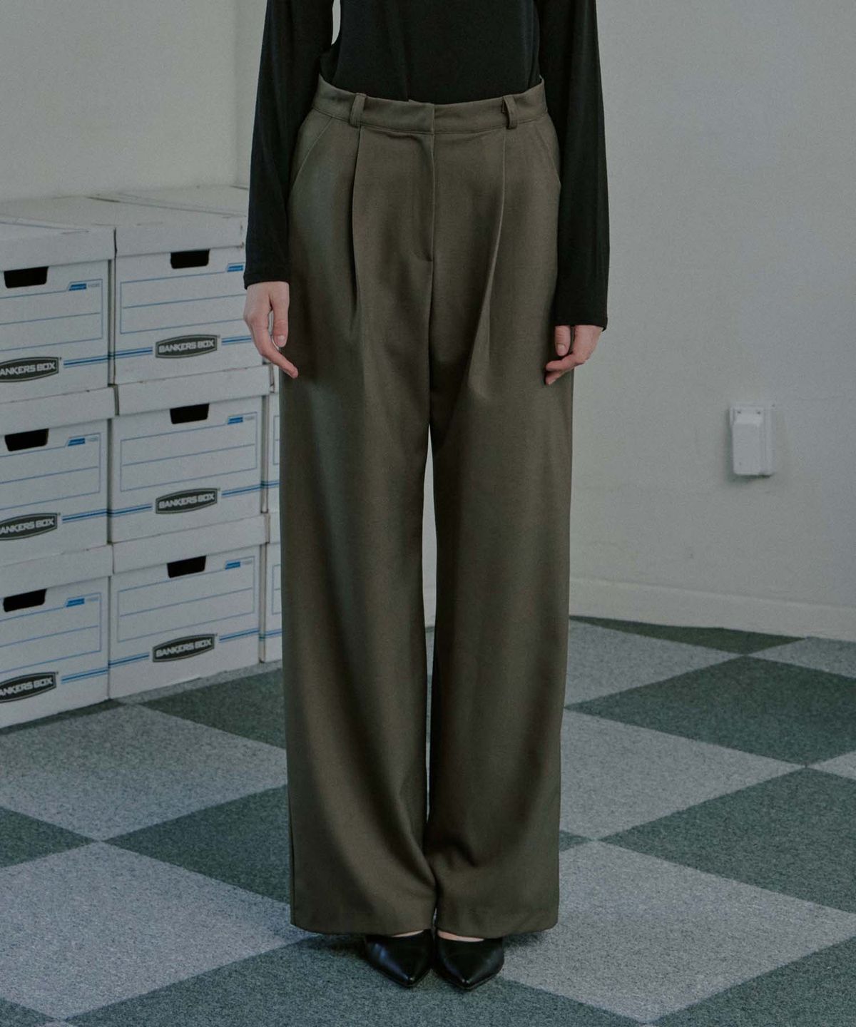 무아르모아(MOIREMOA) Wool Blend semi wide pants - Grayish Brown
