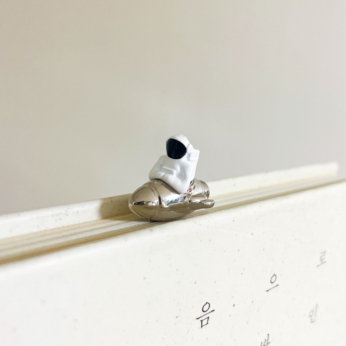 초클리 메타모포스 컬렉션(CHOCLI METALMORPHOSE COLLECTION) 벨기에 메탈 북마크 - 우주인