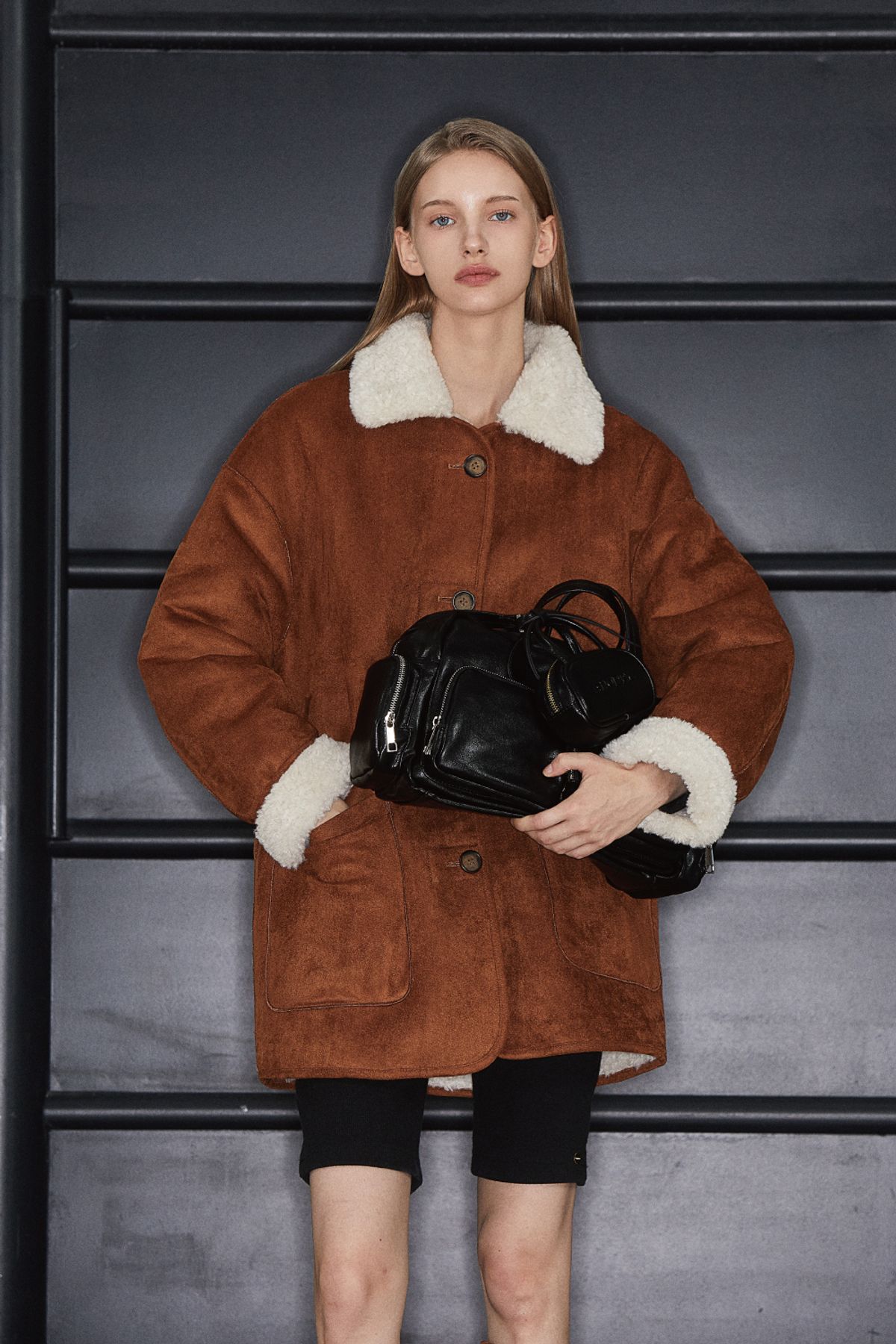 아노에틱(ANOETIC) REVERSIBLE MUSTANG COLLOR COAT_CAMEL BROWN