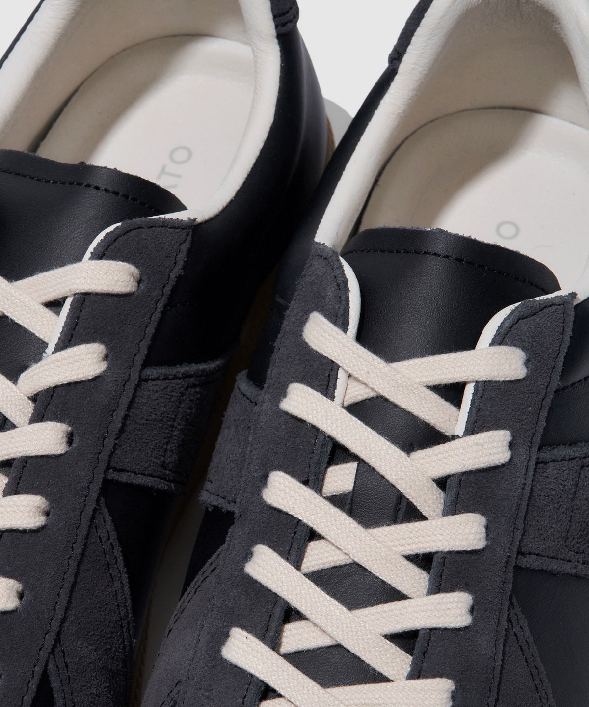 다온아토(DAONATO) German Military Sneakers (Black)