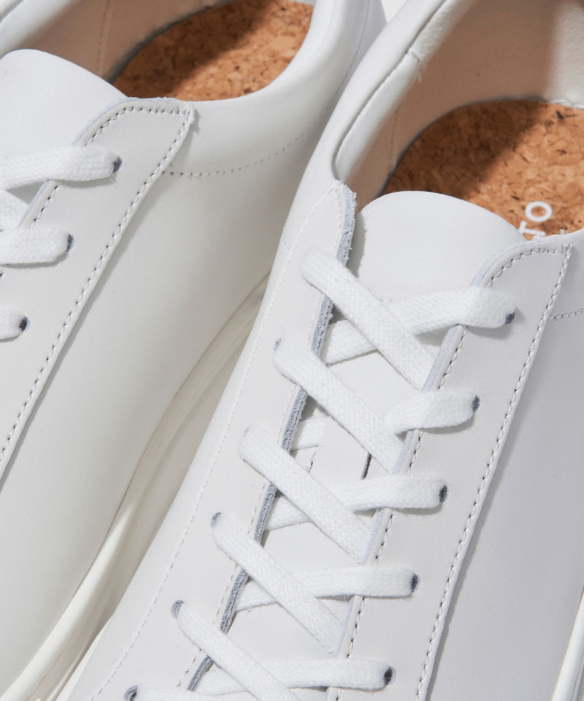 다온아토(DAONATO) Low Sneakers (White)