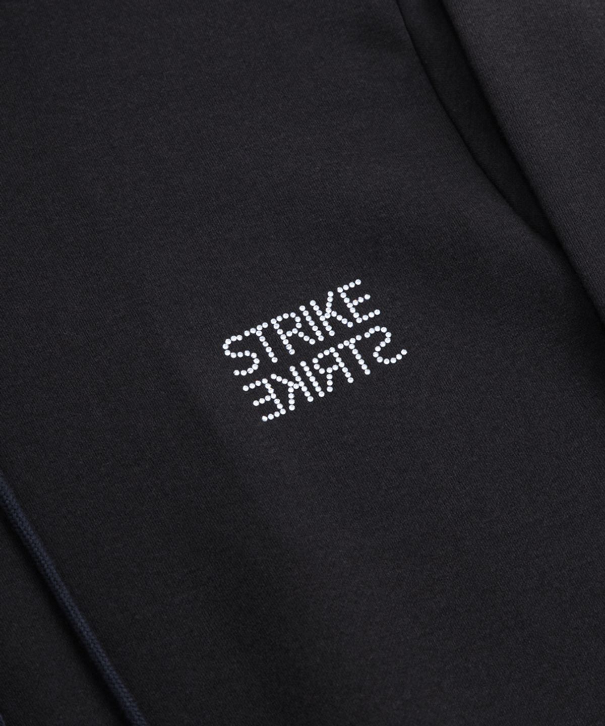 스트라이크(STRIKE) Soft Crystal Logo Over Hoodie (CHARCOAL)