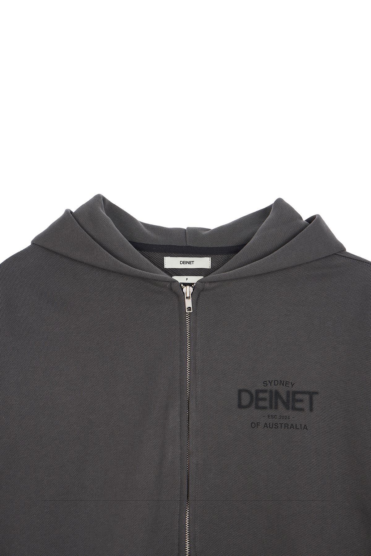 다이닛(DEINET) LOST IN SYDNEY ZIP-UP HOODIE IN CHARCOAL