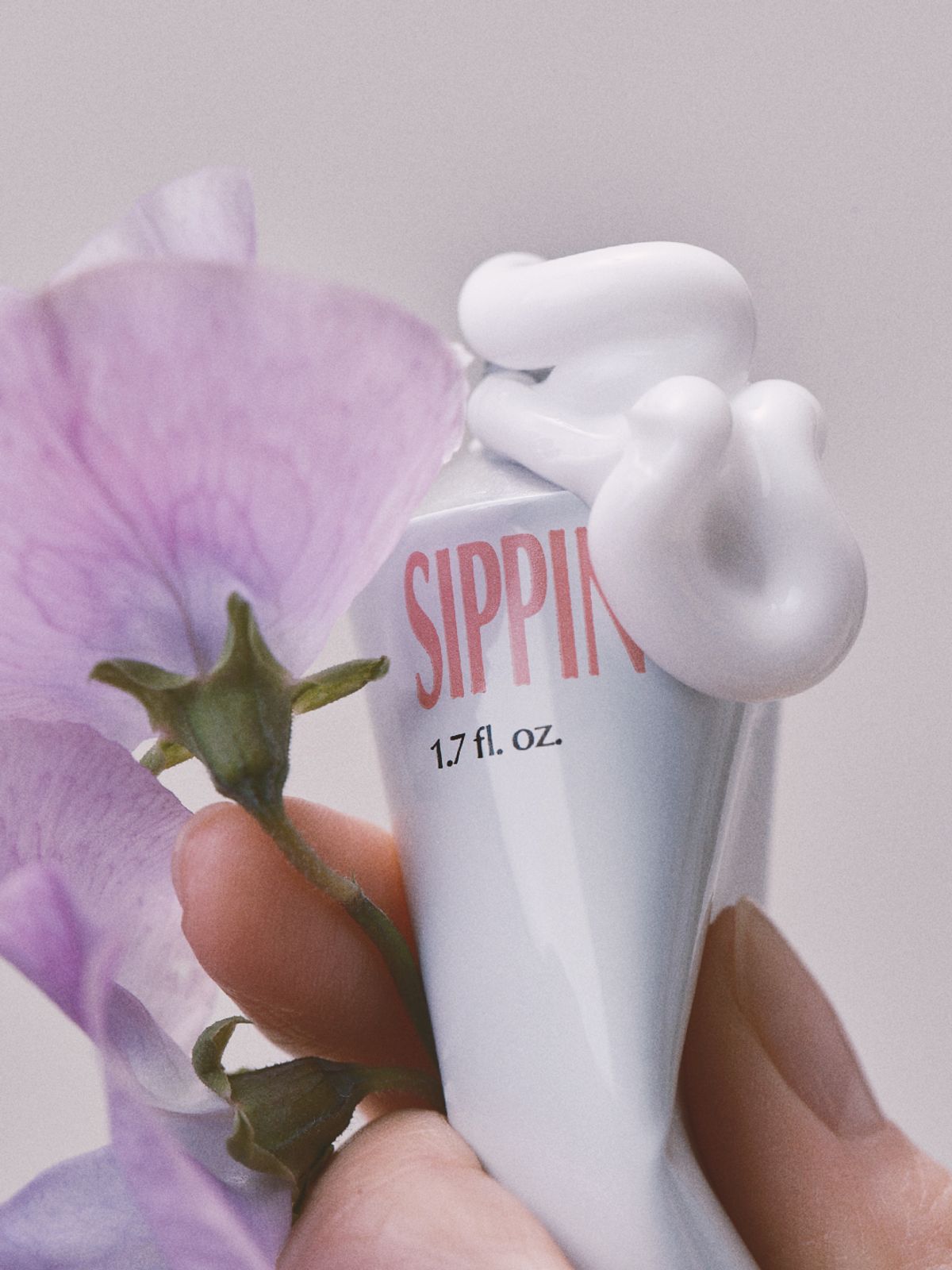 빈느와(VINOIR) 시핑 더스크 디캔팅 핸드크림 50ml